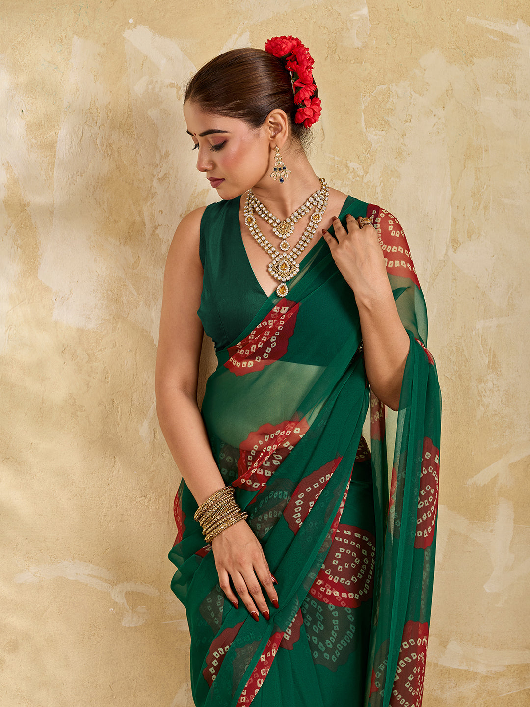 Agreen saree with bandhani print under 500