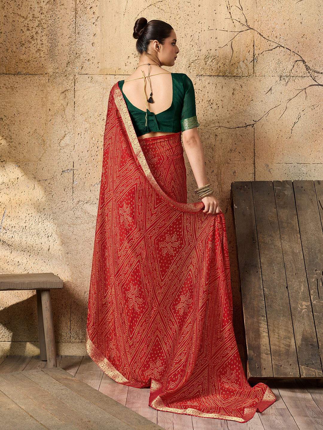 chiffon saree in bandhani style under 500
