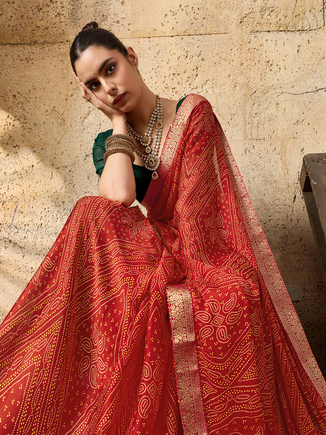 chiffon saree in bandhani style under 500