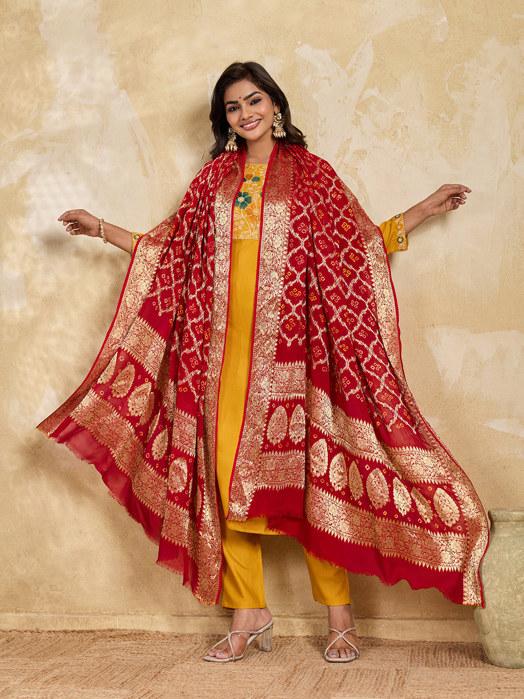 KcPc New Georgette Bandhani Zari Print Dupatta