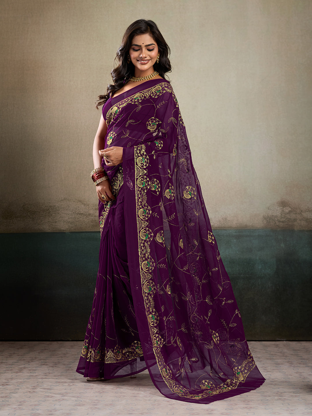 Buy Traditional Style WithHandcrafted Aari tari Work