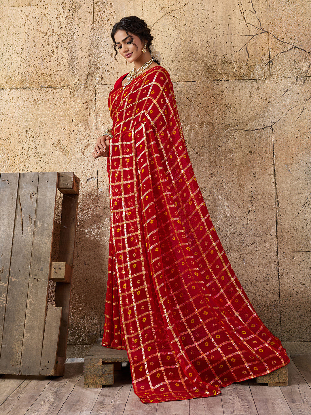 Pure Georgette saree in red colour