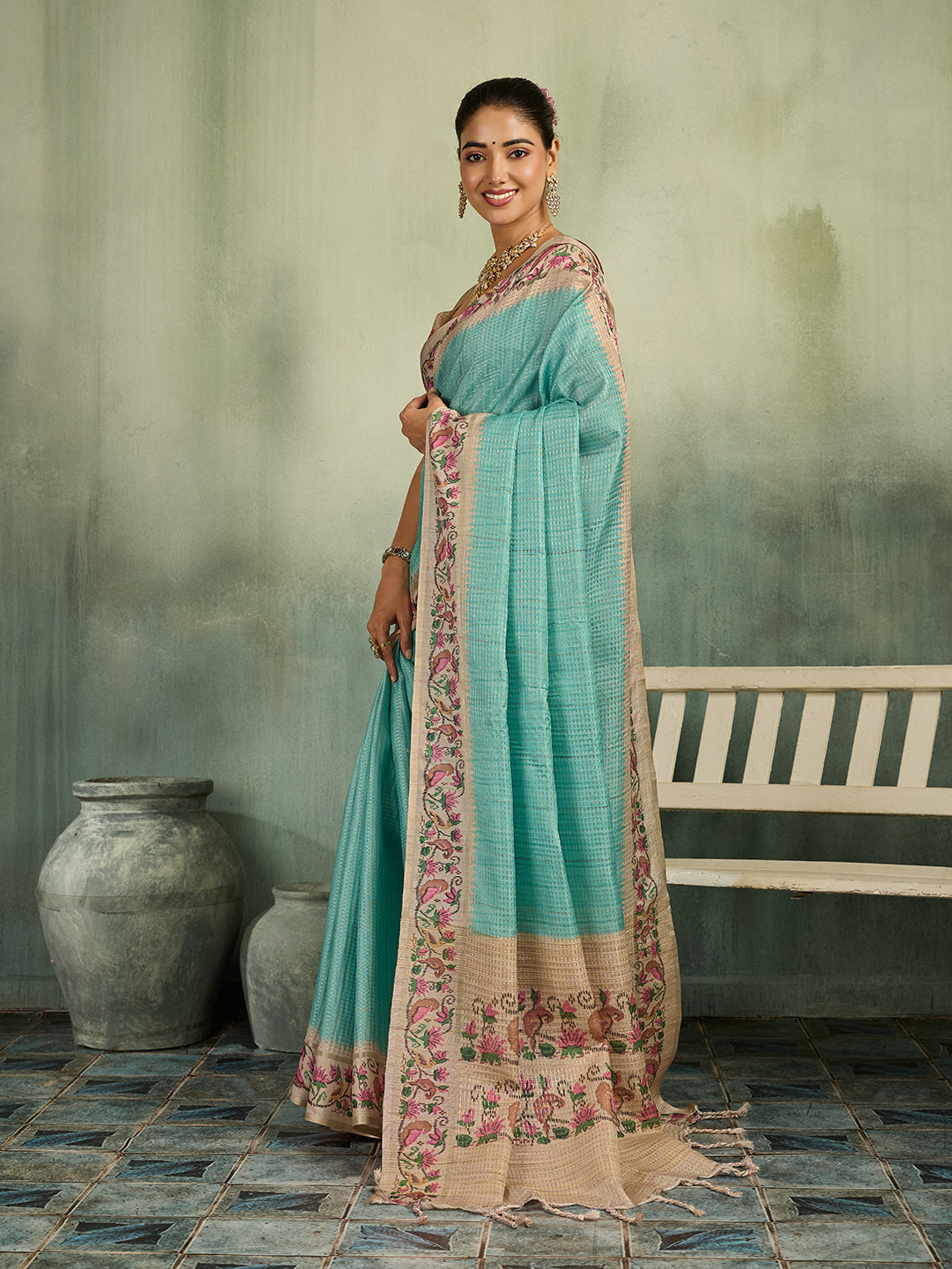 KcPc Premium Printed Saree with Beautiful Zari Weaving Detailing VJT