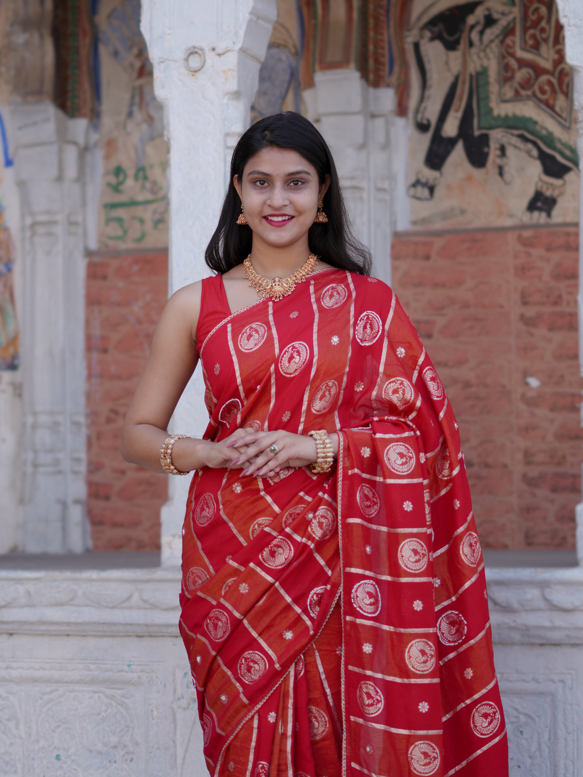 Buy Traditional Banarasi Style Saree With Elegant White Cutdana Work Kcpc image 4