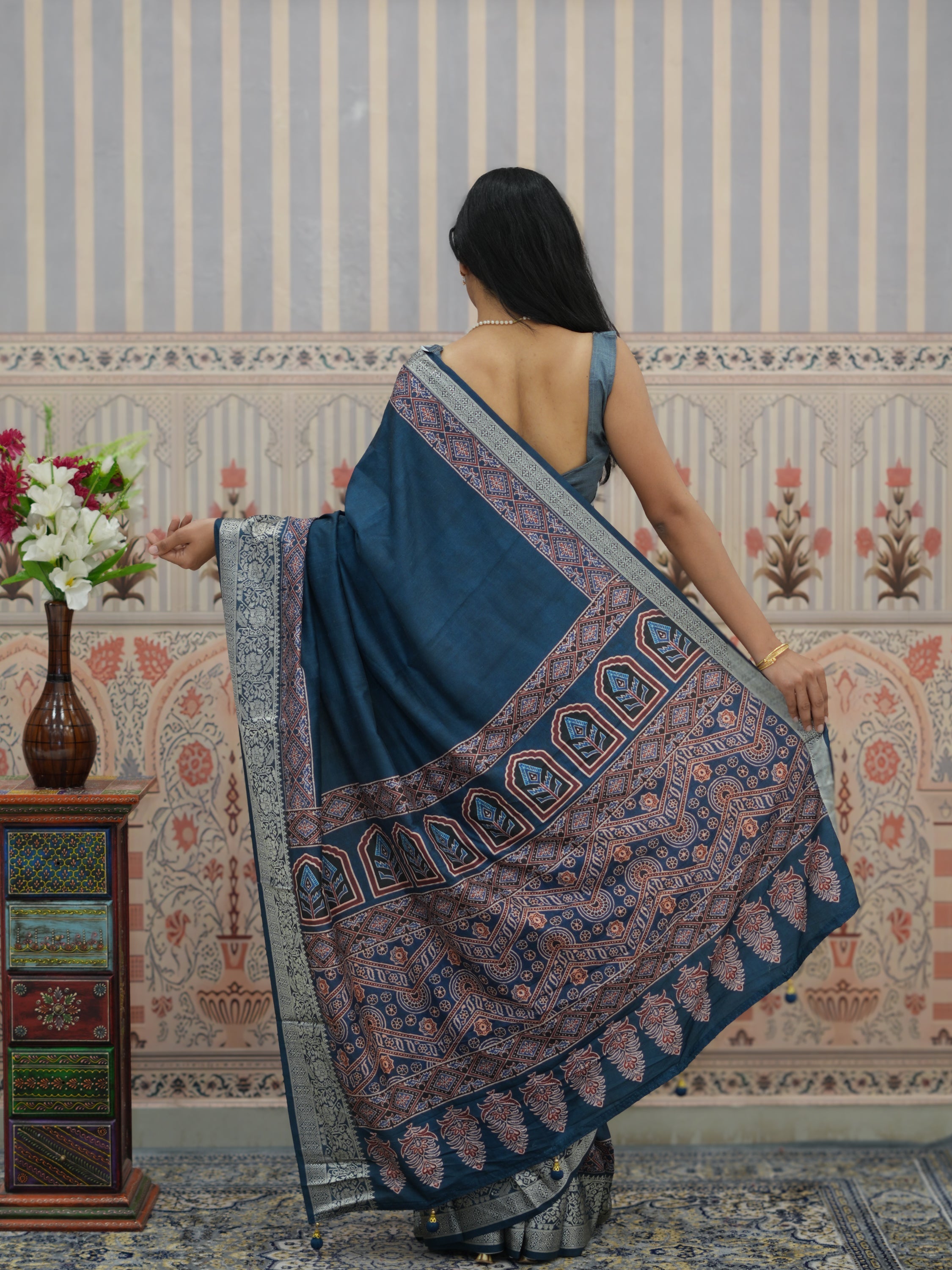 Buy Banarasi Saree With Wedding Wear Kcpc