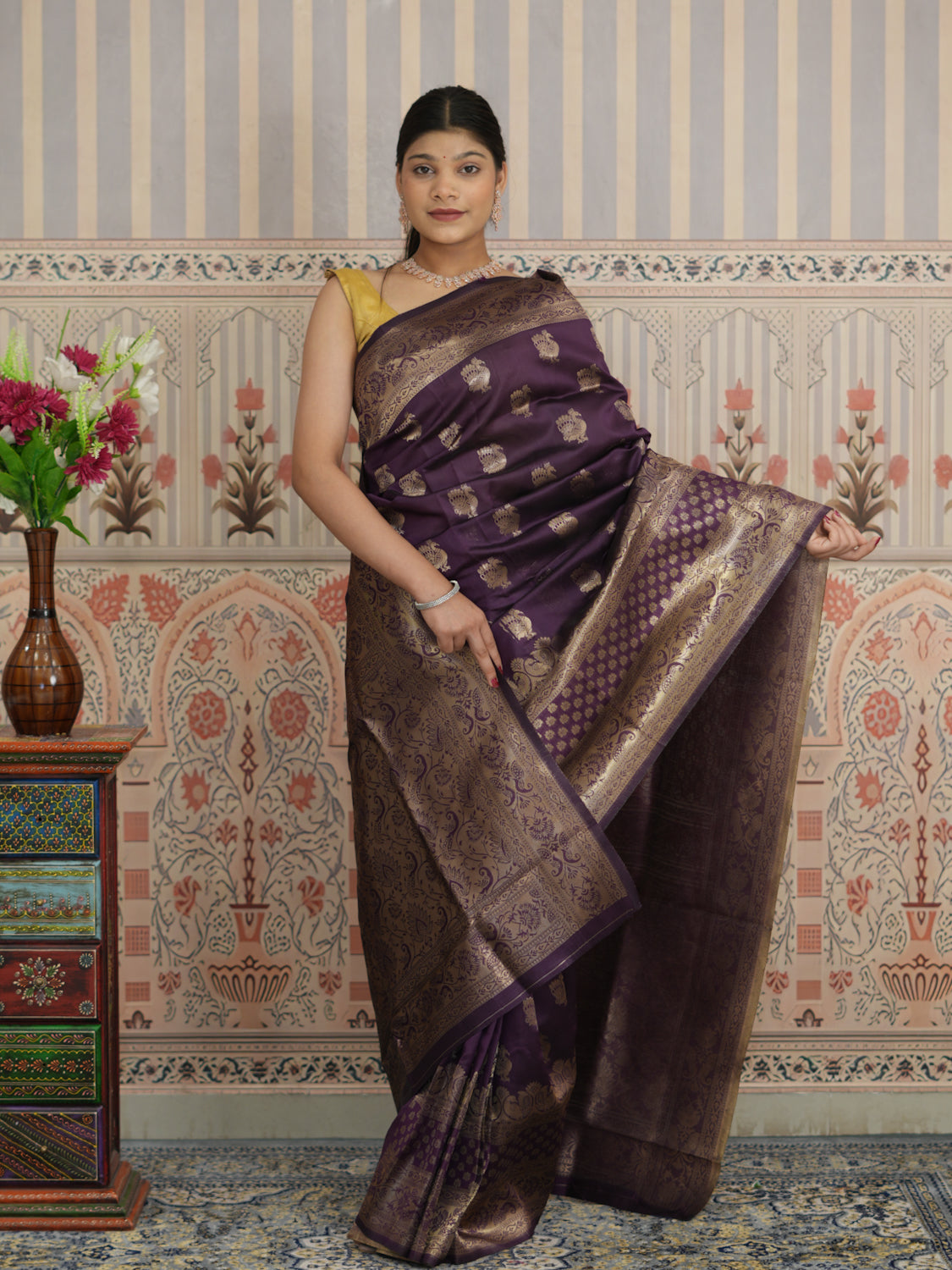 Buy Banarasi Style With Zari Border Work Saree