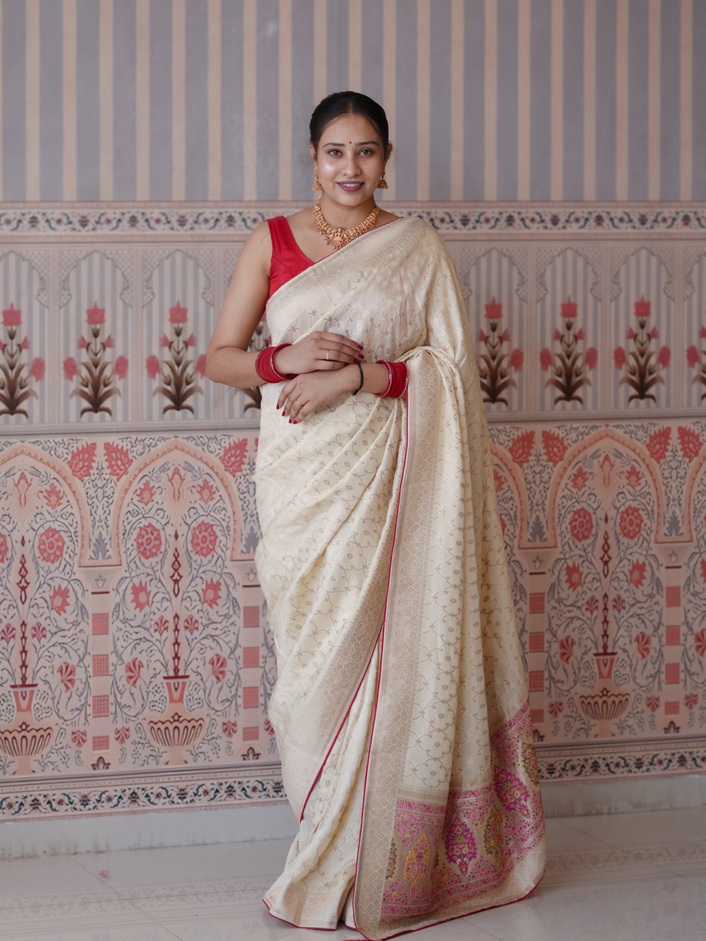 Buy Banarasi Pattern Saree With Dola Silk KcPc Image 1