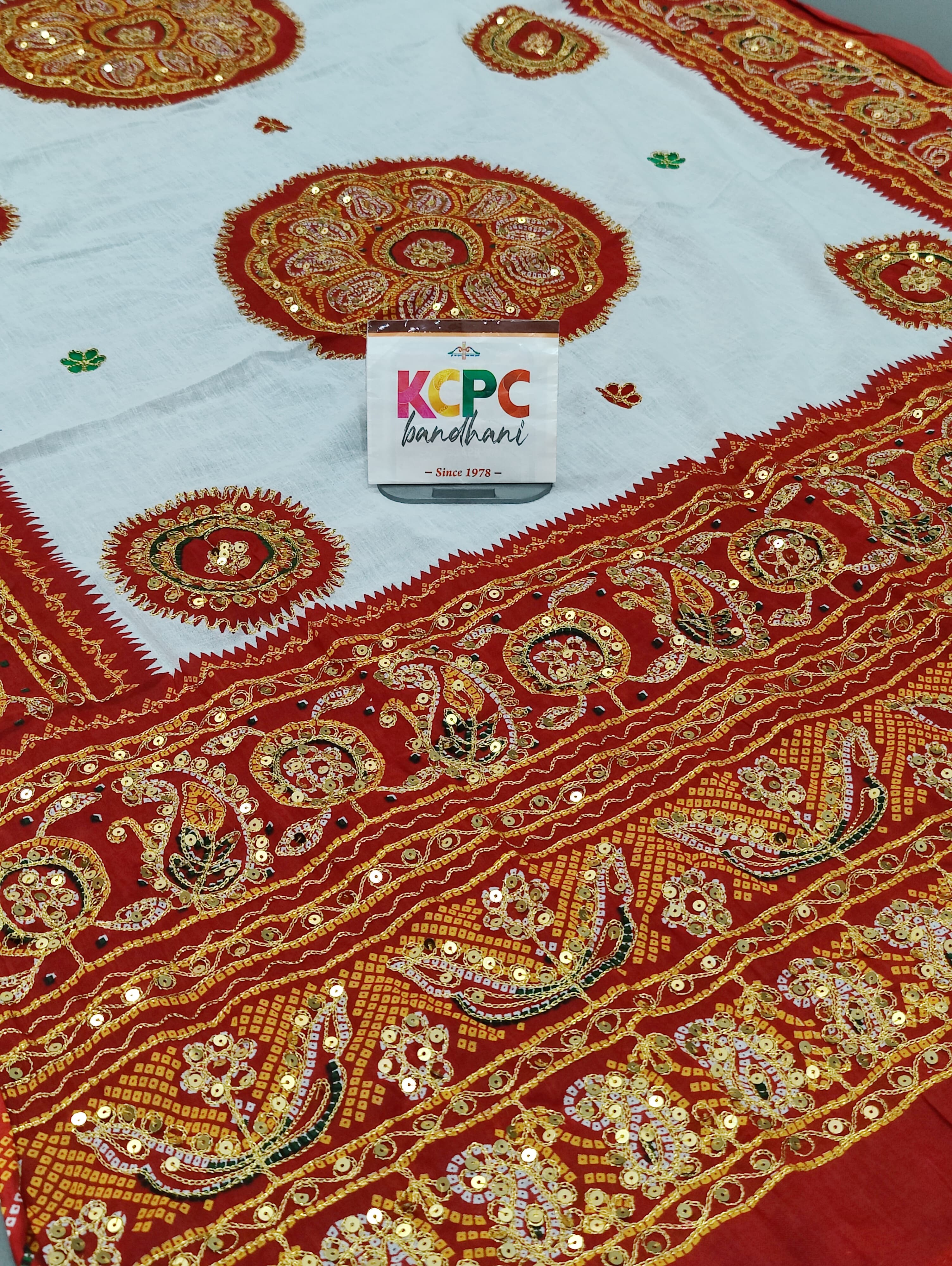 KcPc New Pure Cotton Designer Bandhani Aaratari work dupatta Red-White