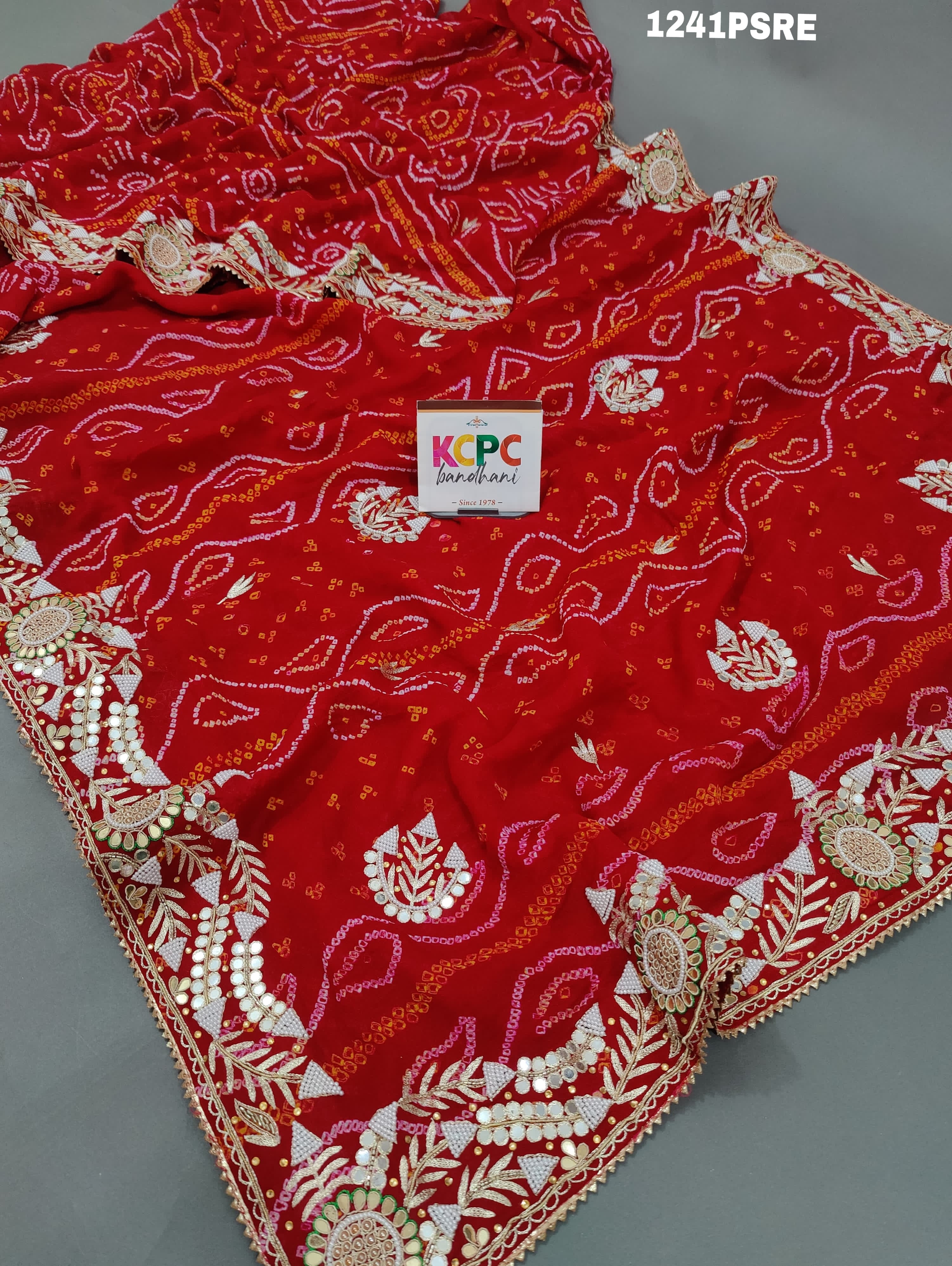 Ojariya Cutdana Mirror Handwork Bandhani Saree