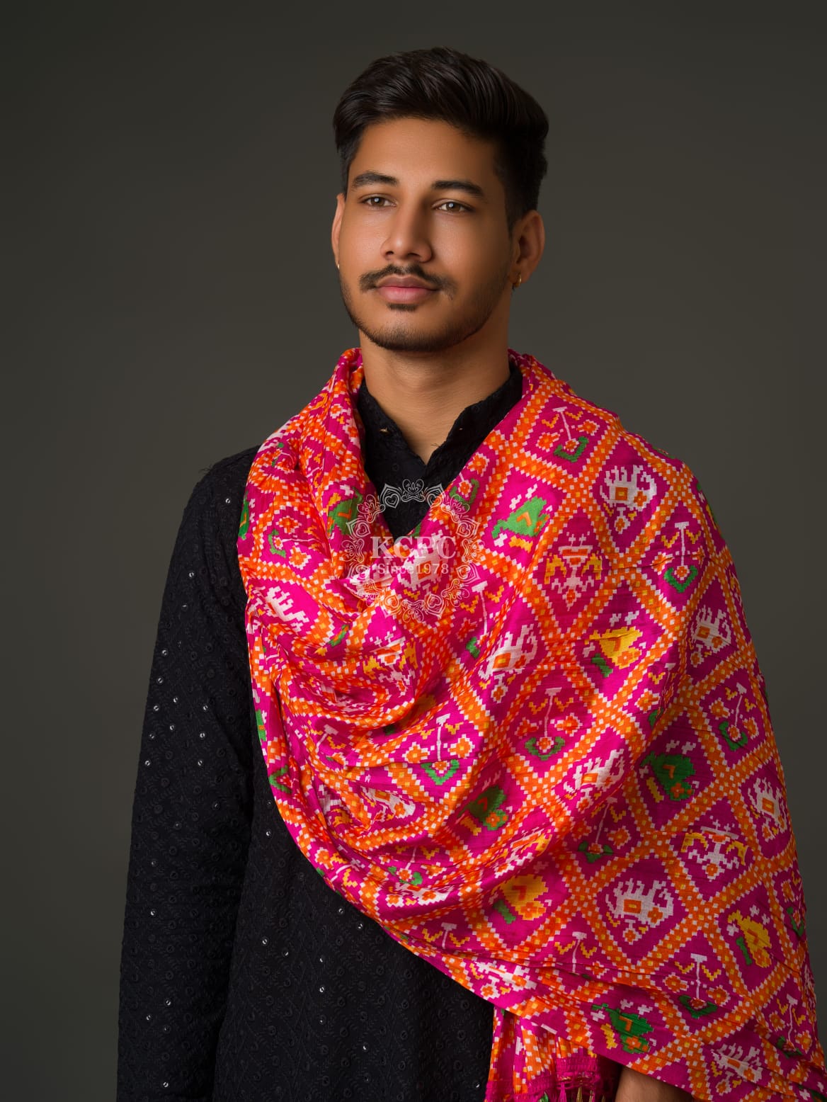 KcPc New Chinon Patola Printe Gent's DupattaRAY