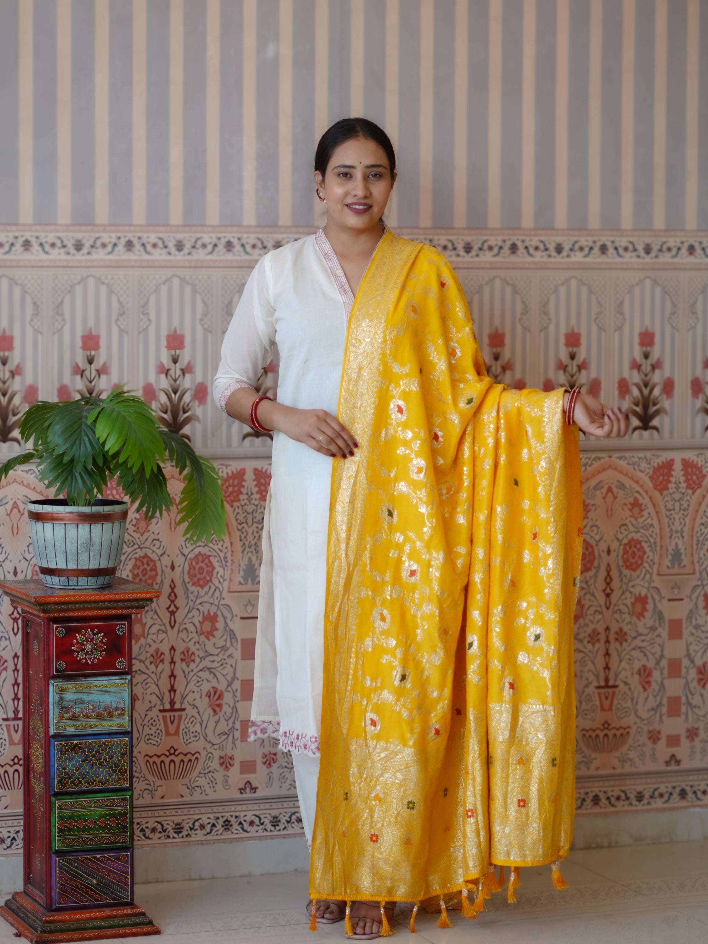 KcPc Traditional Banarasi Style Dola Silk Dupatta SACR