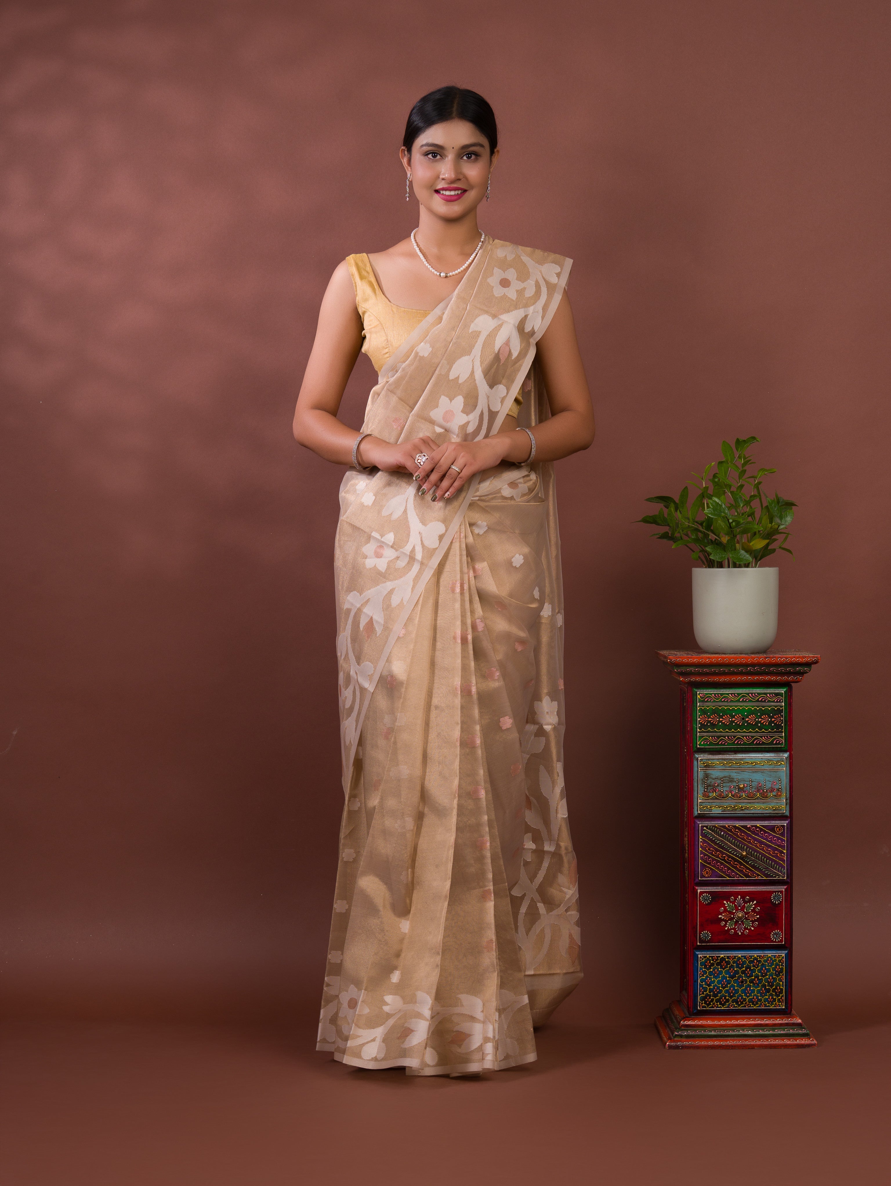 Tissue Silk Banarasi Style Floral Weaving Saree under 2000