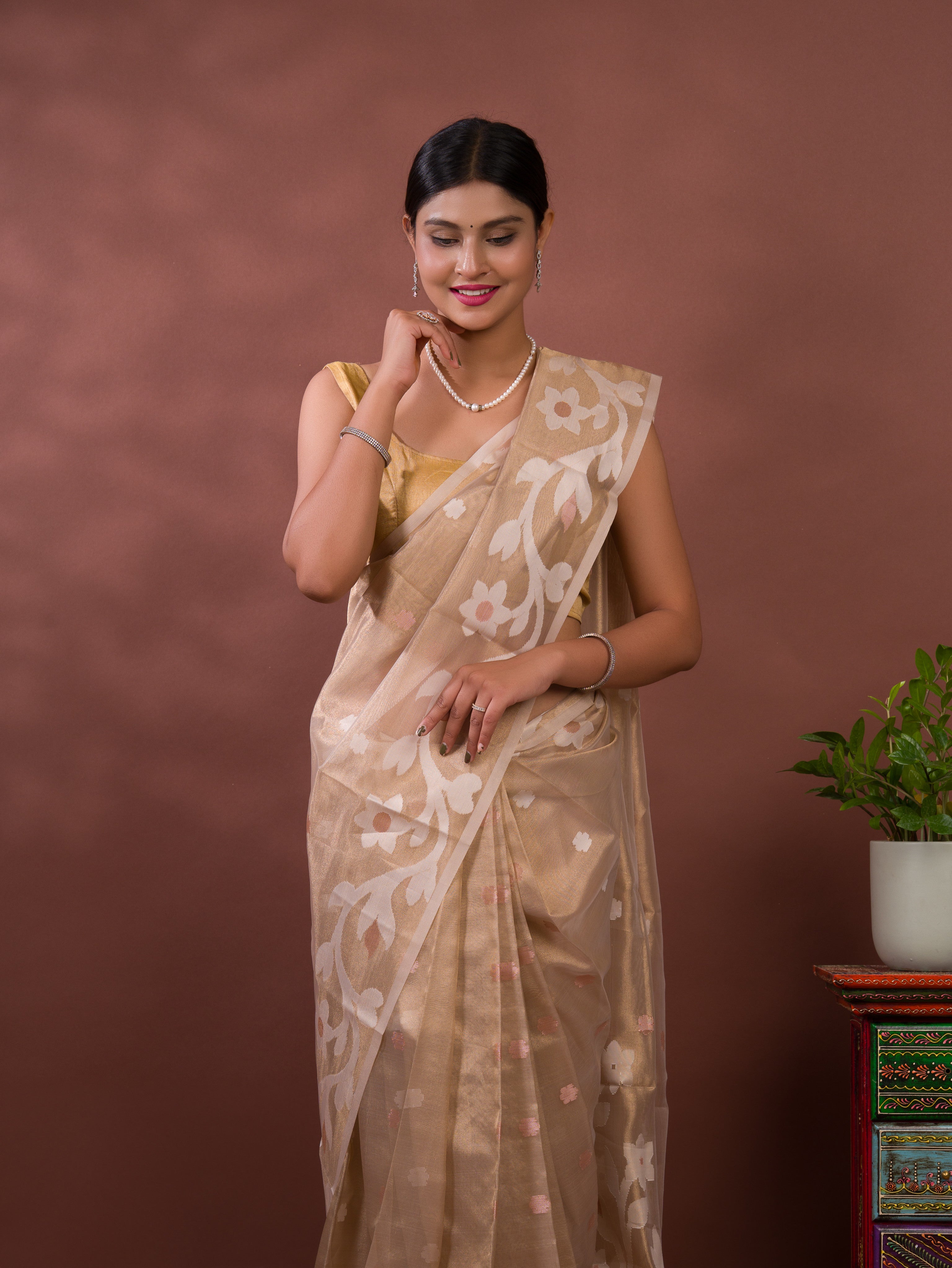 Tissue Silk Banarasi Style Floral Weaving Saree under 2000