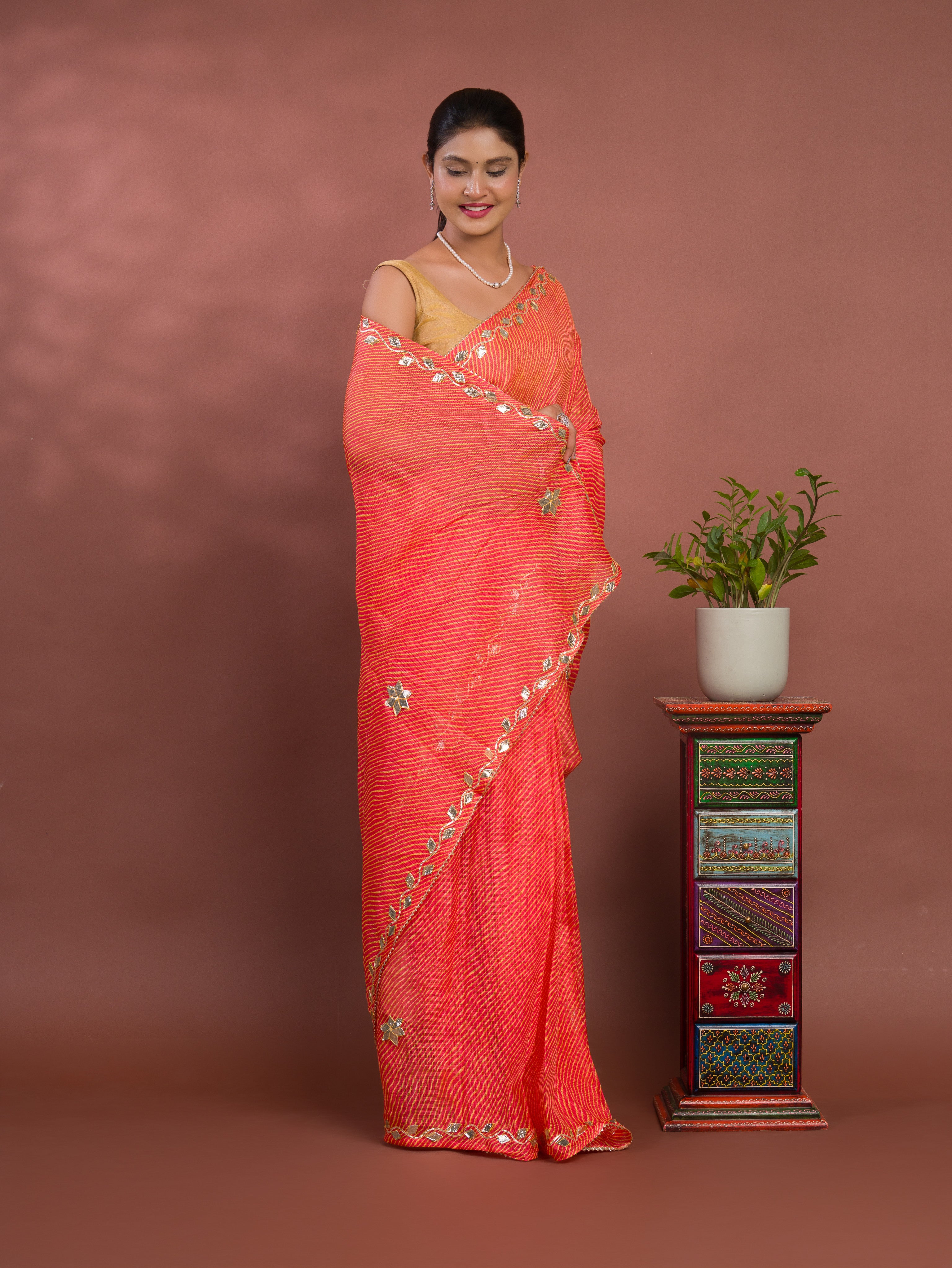 Leheriya Style With Gotapatti Work Saree uner 2000