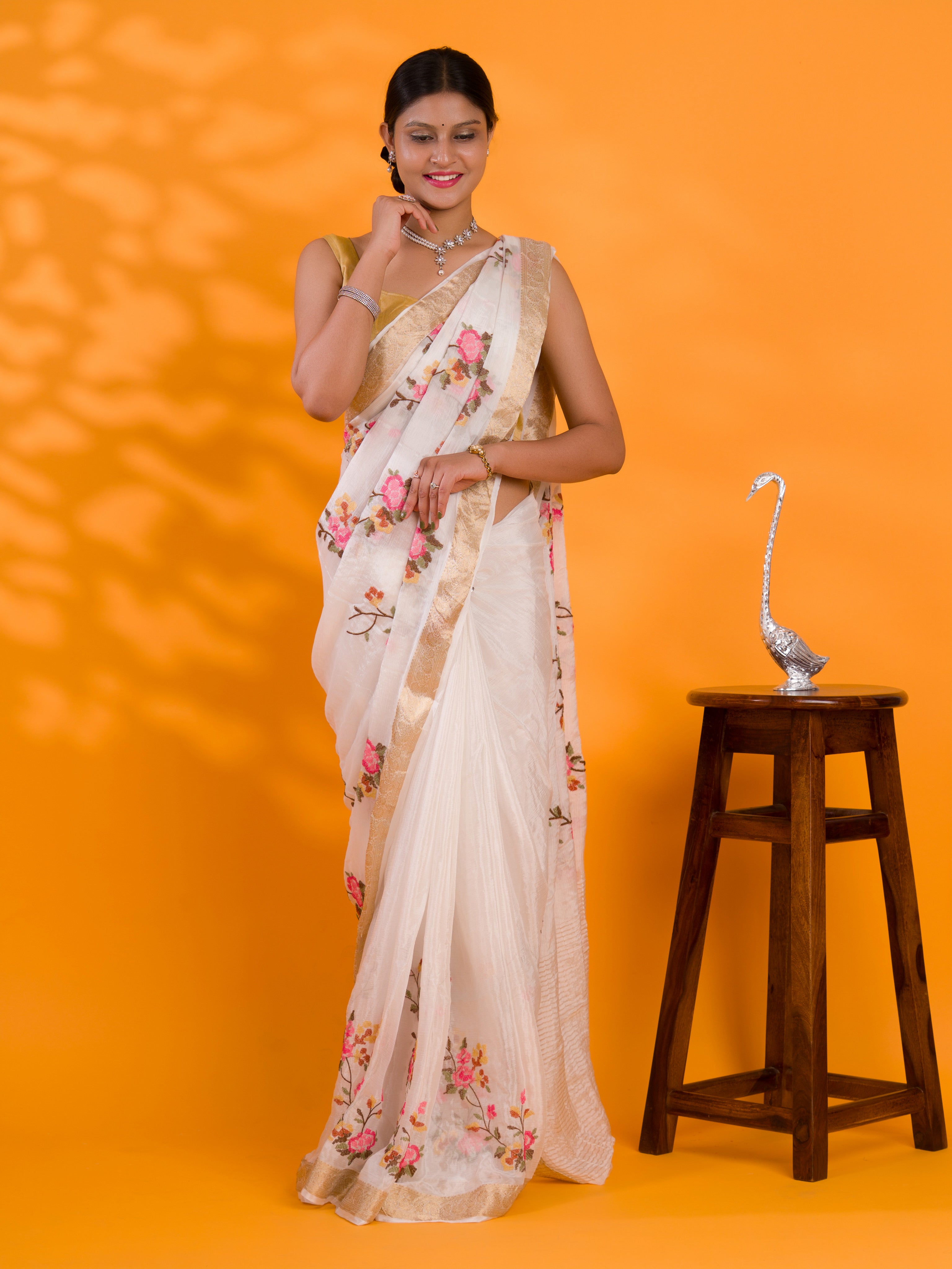 Kashida work saree in flower thread embroidery