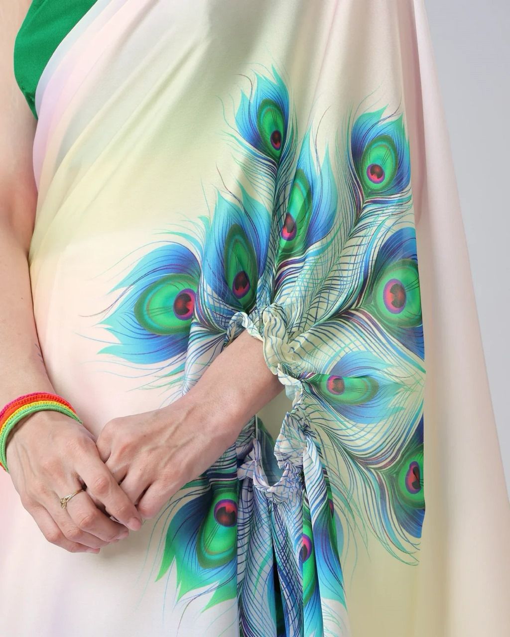Bollywood Party Wear Saree in Silk Fabric under 1500