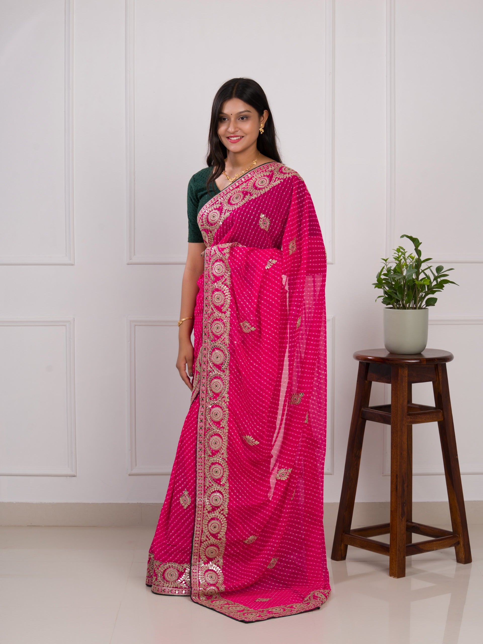 gotapati workLeheriya sareeinpink colour
