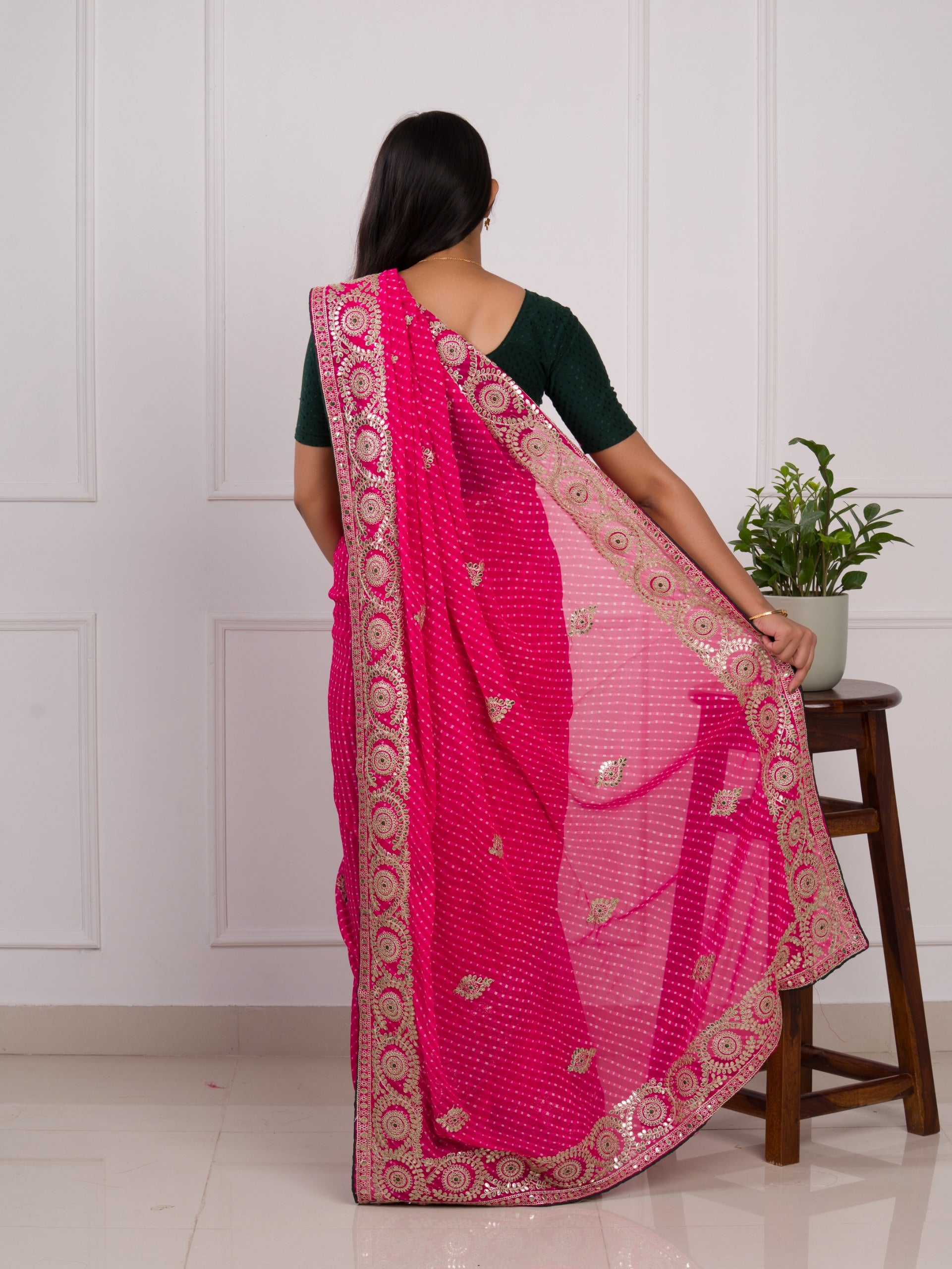 gotapati workLeheriya sareeinpink colour