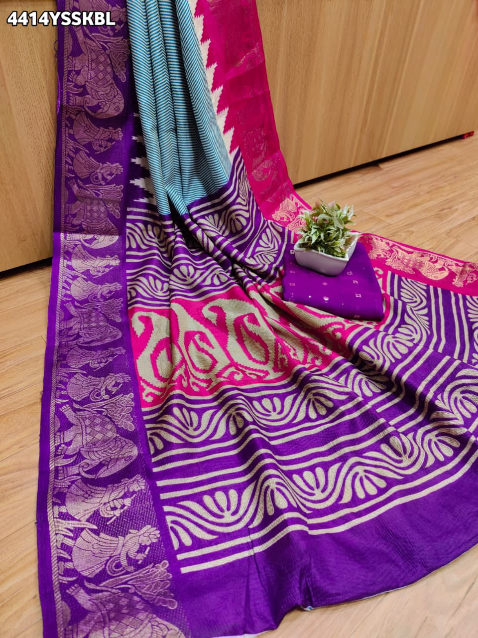 KcPc Premium Banarasi Style Saree Crafted in Soft Crepe Silk Fabric VJT