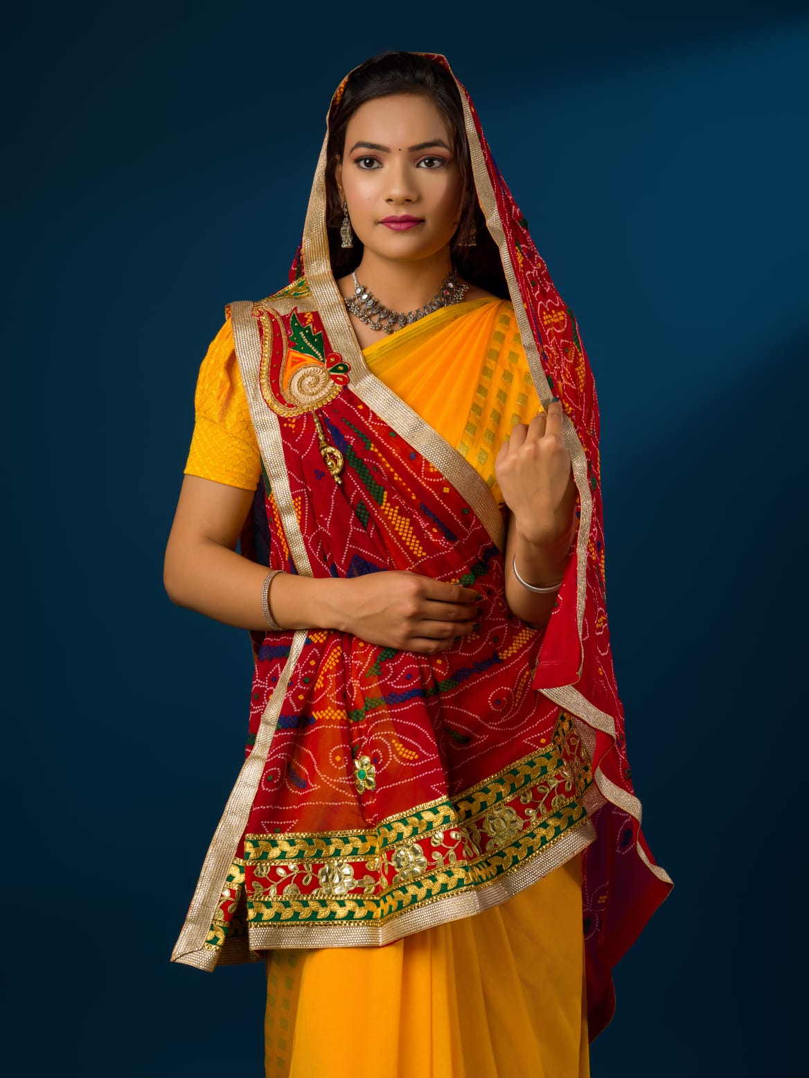 KcPc Rajasthani Marwadi Semi Georgette Chunri pila Broach Stole