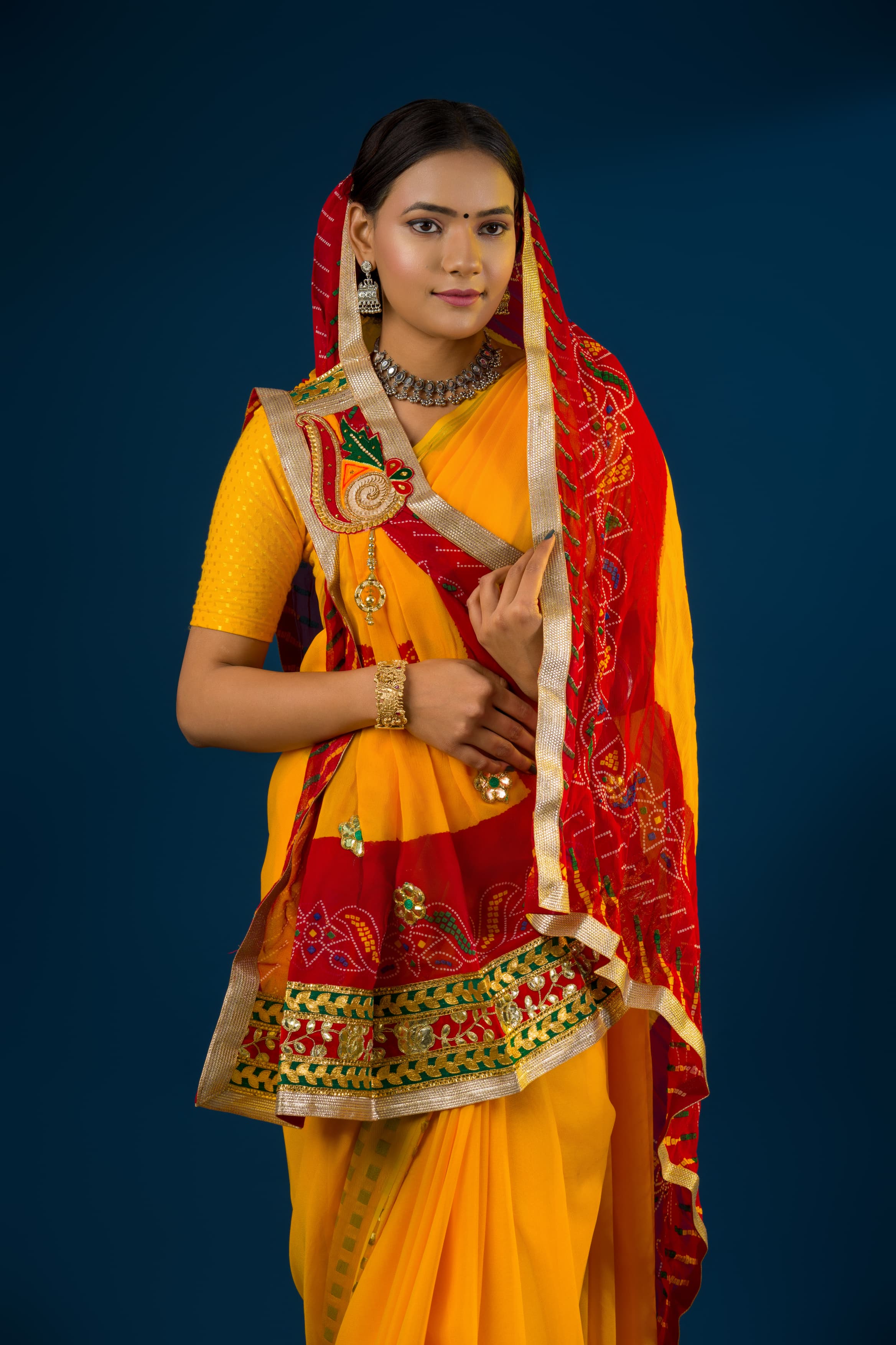 KcPc Rajasthani Marwadi Semi Georgette Pila Pomcha Broach stole