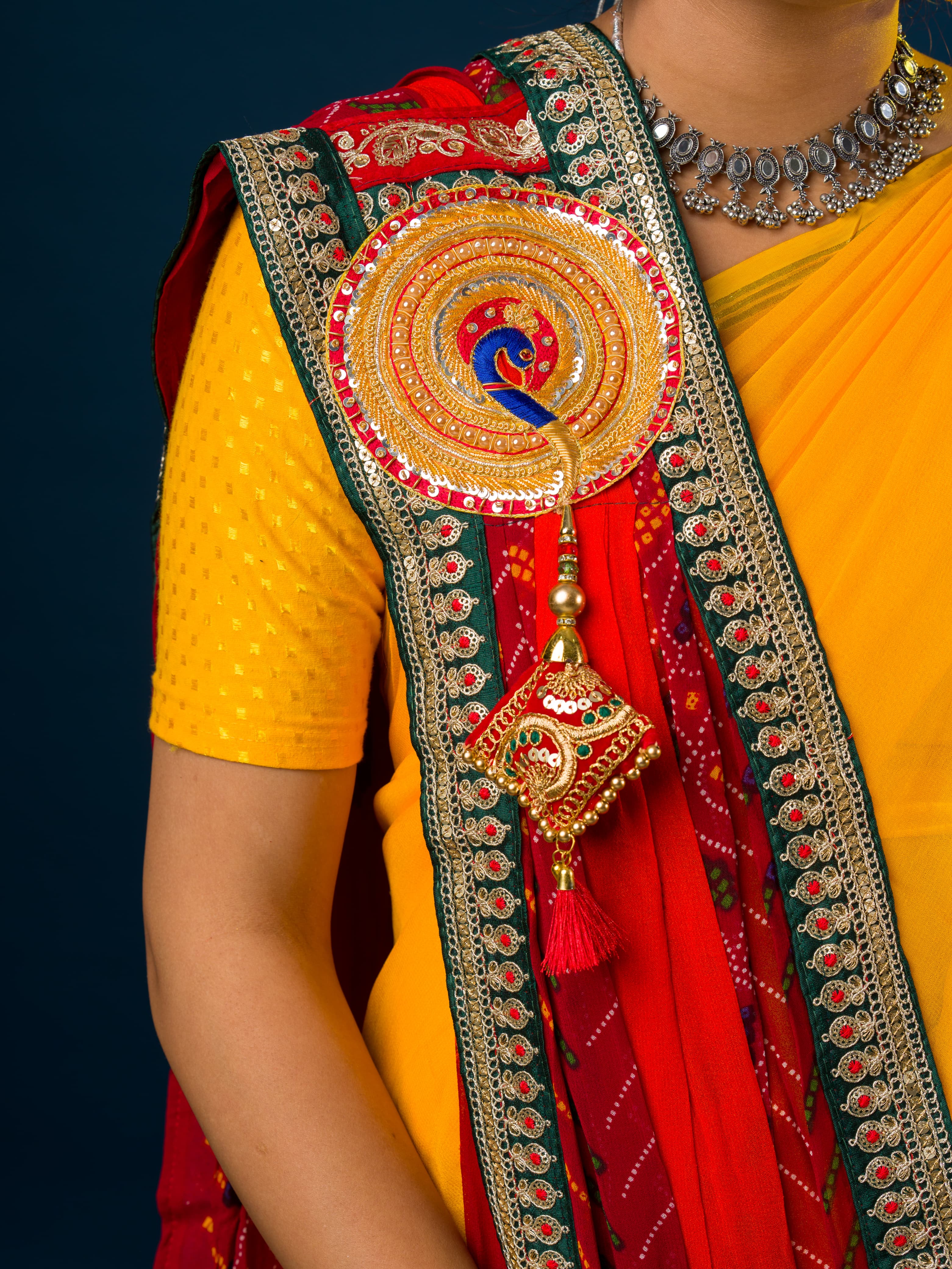 KcPc New Beautiful Georgette Heavy border workMarwadi Broach