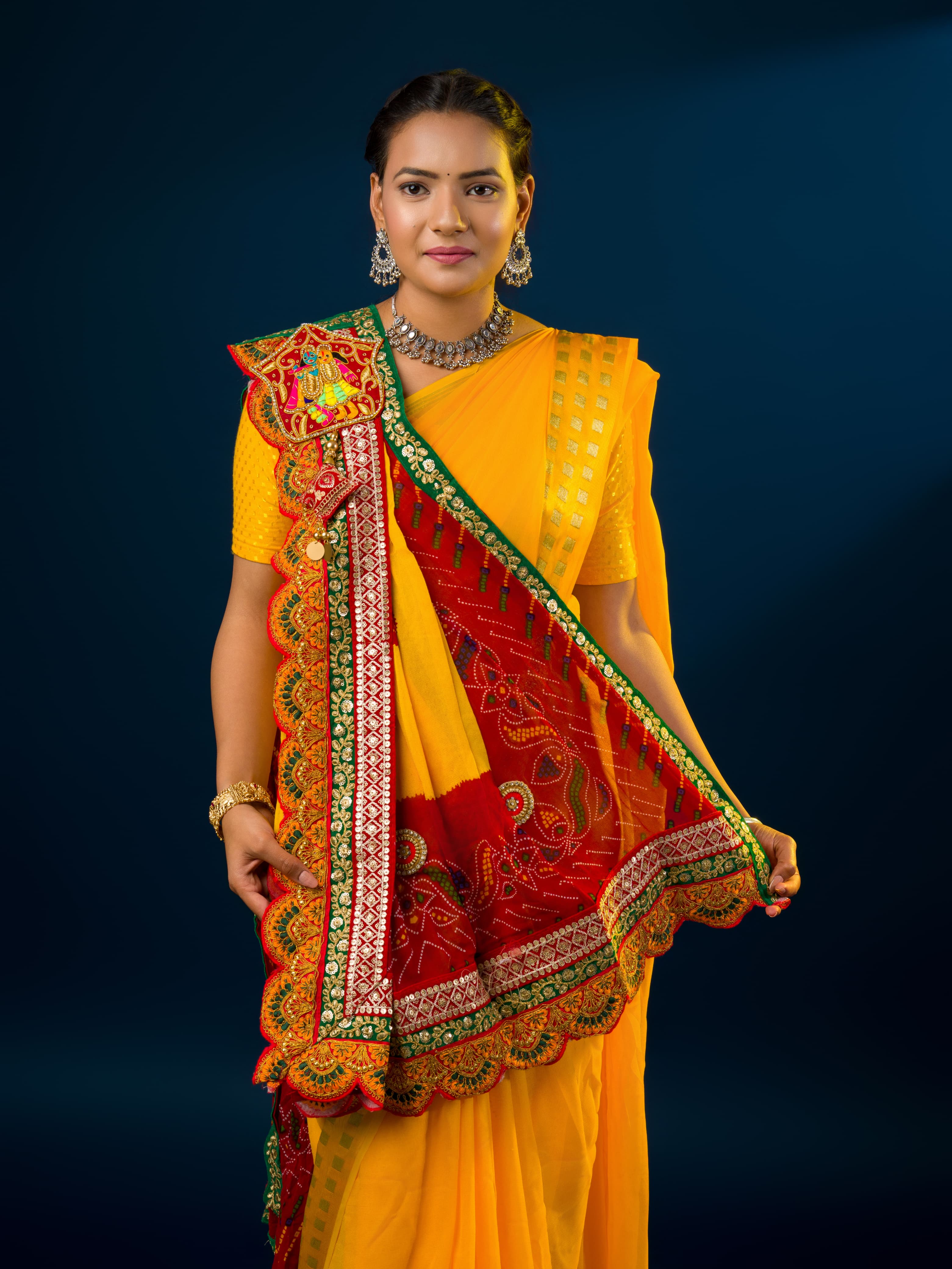 KcPc New Special Georgette Cutworkborder workMarwadi Broach