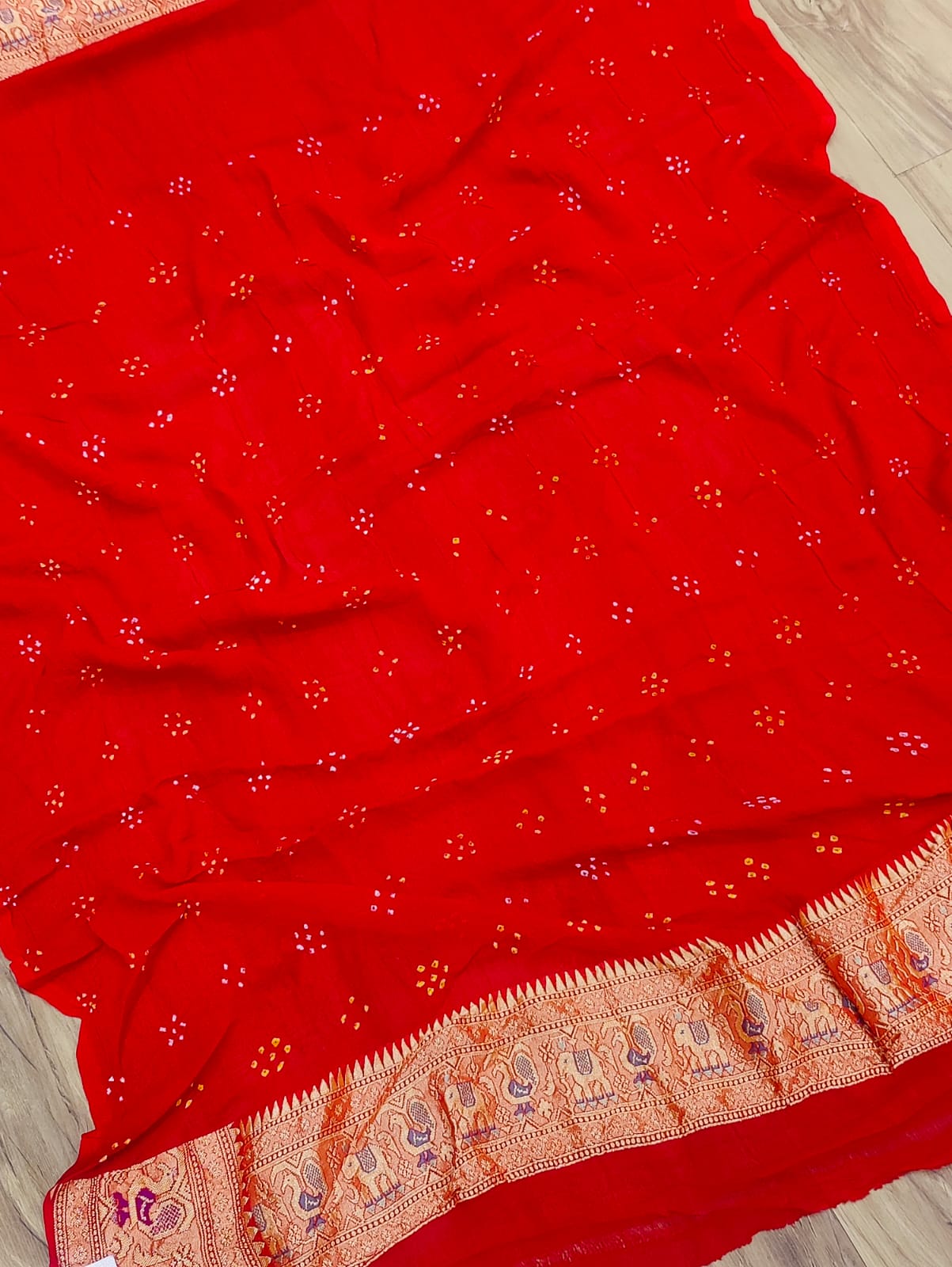 KcPc Figure Design Khaddi Georgette Janglaw Bandhani Neemzari SareeRed