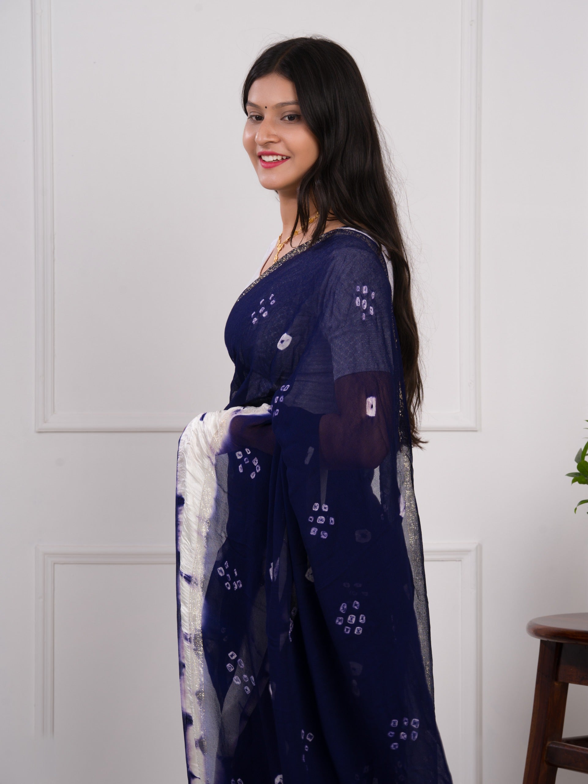 navy blue saree with white pattern with bandhani style