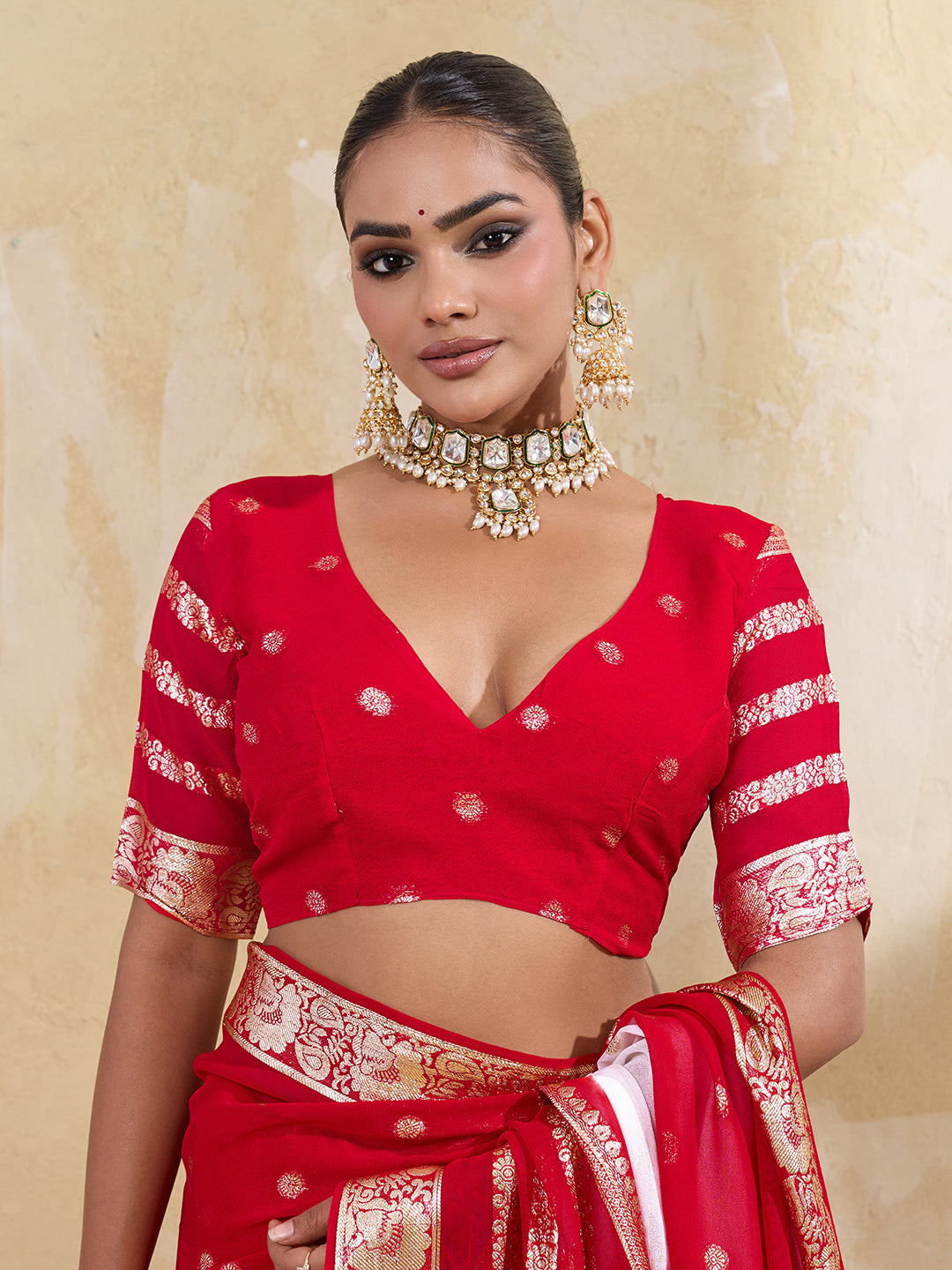 traditional red and white colour saree for gurga pooja