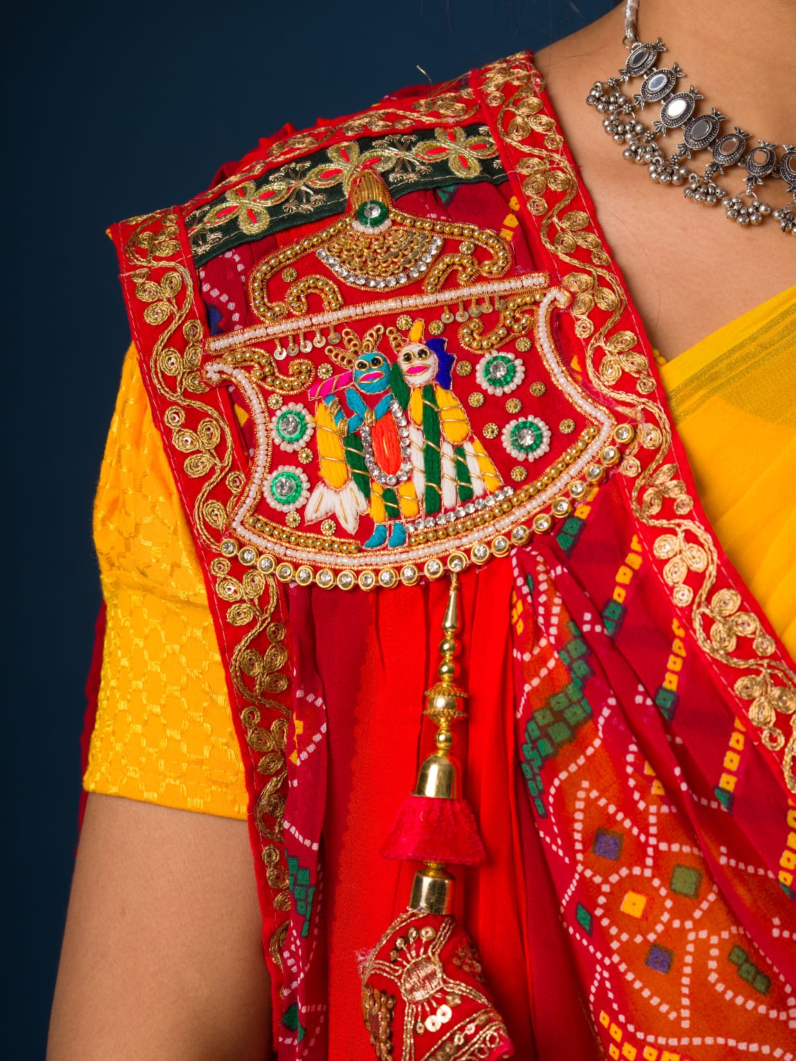 KcPc Rajasthani Marwadi Pure Georgette Chunri pila Broach Stole