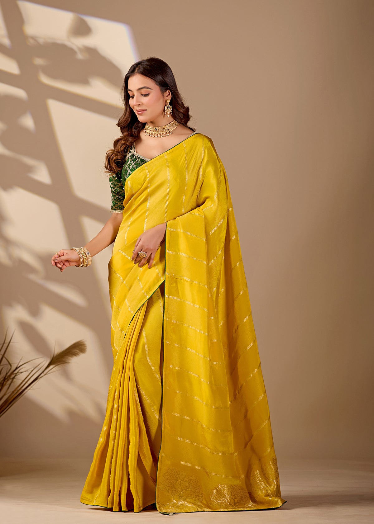 Buy Elegant Banarasi Saree with Blouse Kcpc image