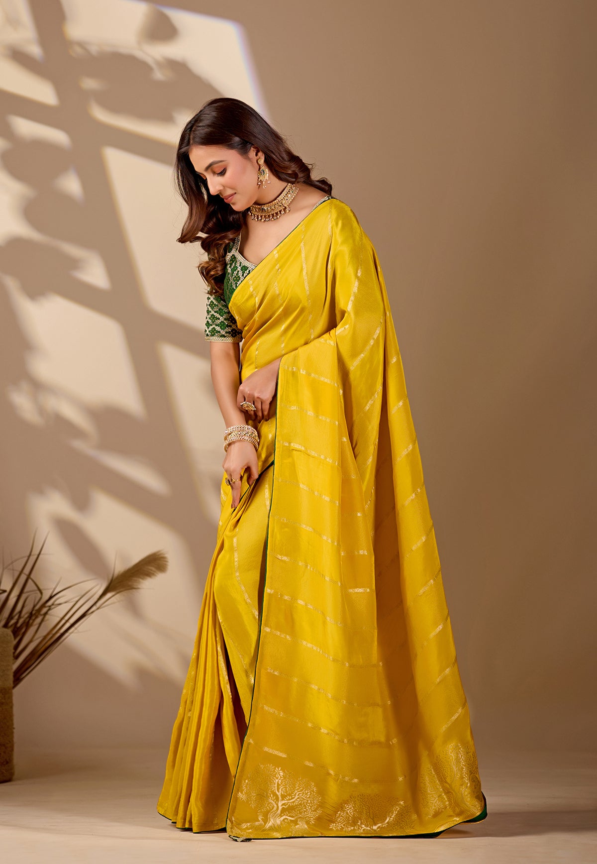 Buy Elegant Banarasi Saree with Blouse Kcpc image