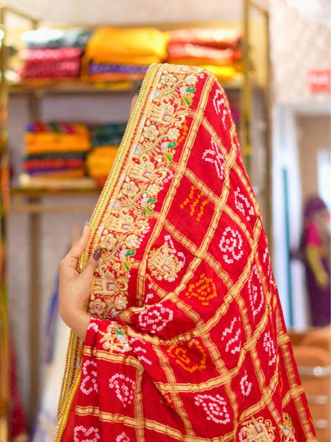 KcPc Ethnic Trending Pure Gaji Silk Bandhani Ghatchola Chunri Pila Odhna in Aara Tari Handwork Chunri (Red)