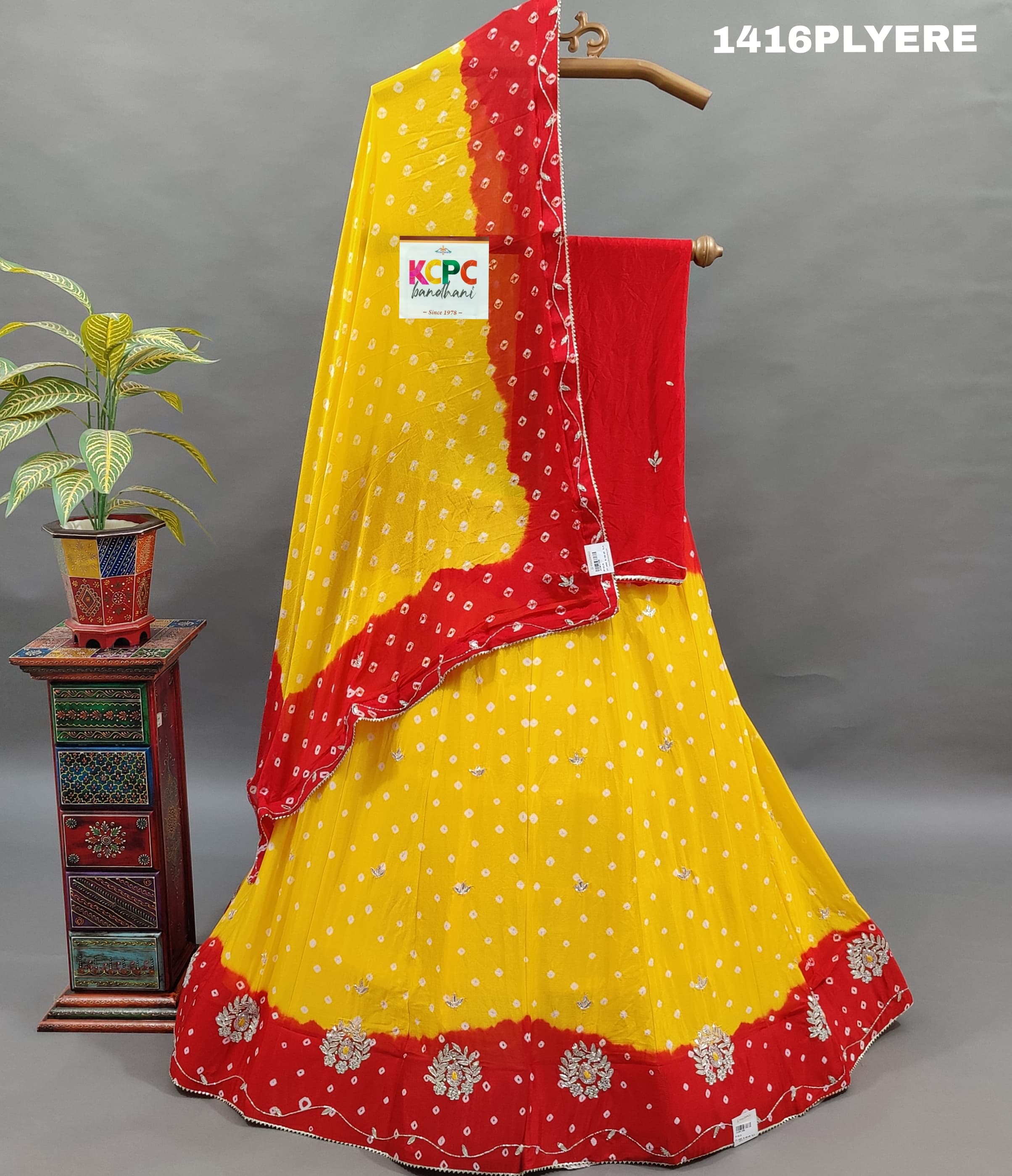 Double Shade Bandhani Design Cutdana work Lehenga 