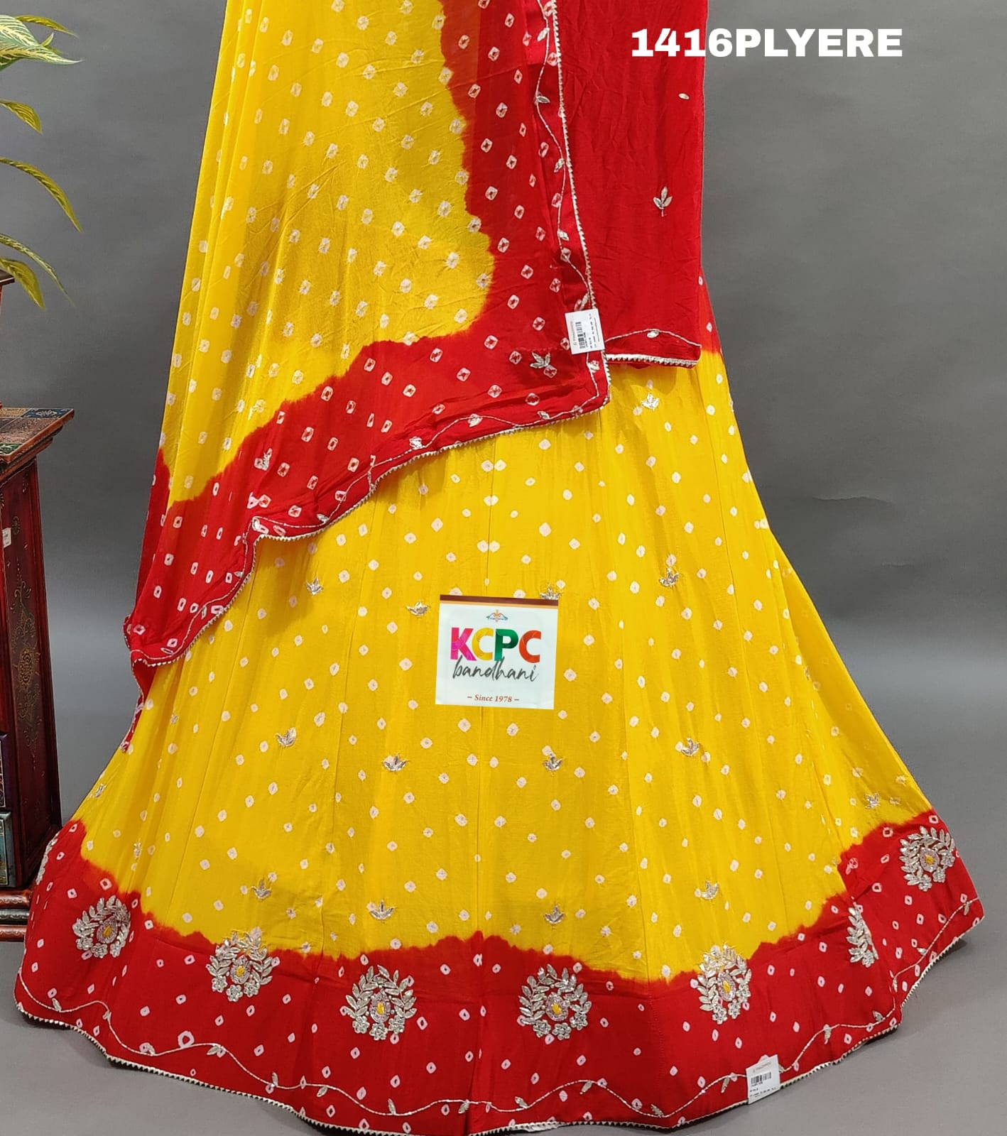 Double Shade Bandhani Design Cutdana work Lehenga