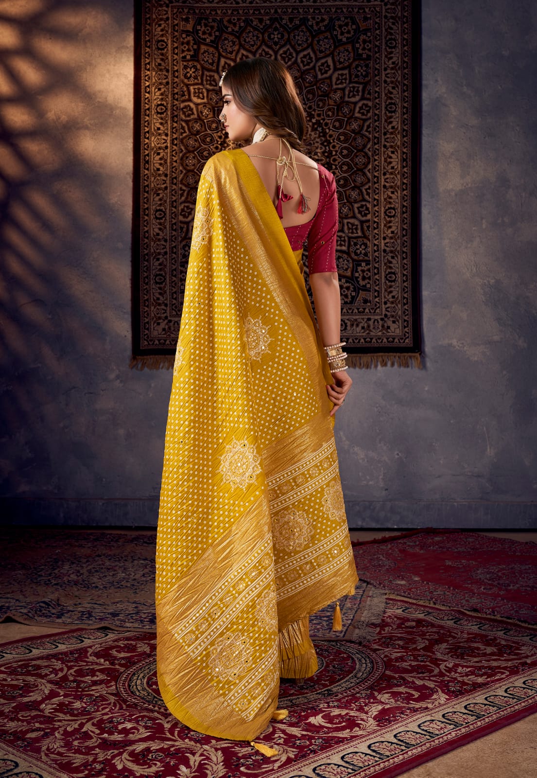 Kcpc New Beautiful Cotton Silk Plastic Mirror Work Saree