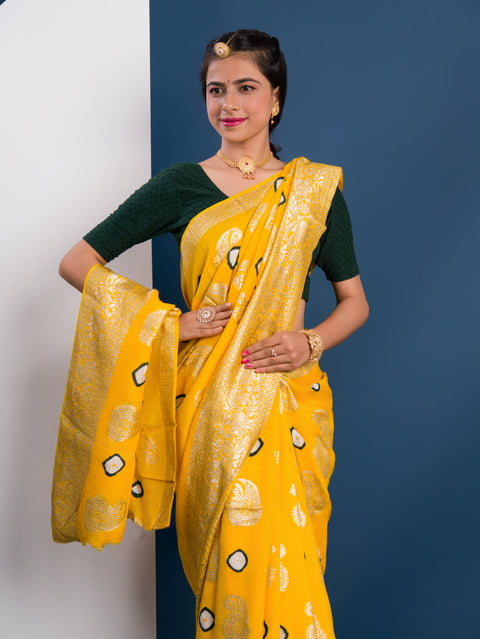 KcPc New Beautiful Dola Silk Bandhani Zari Weaving Work Saree RTK