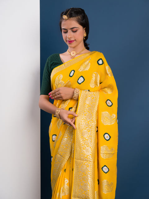 KcPc New Beautiful Dola Silk Bandhani Zari Weaving Work Saree RTK