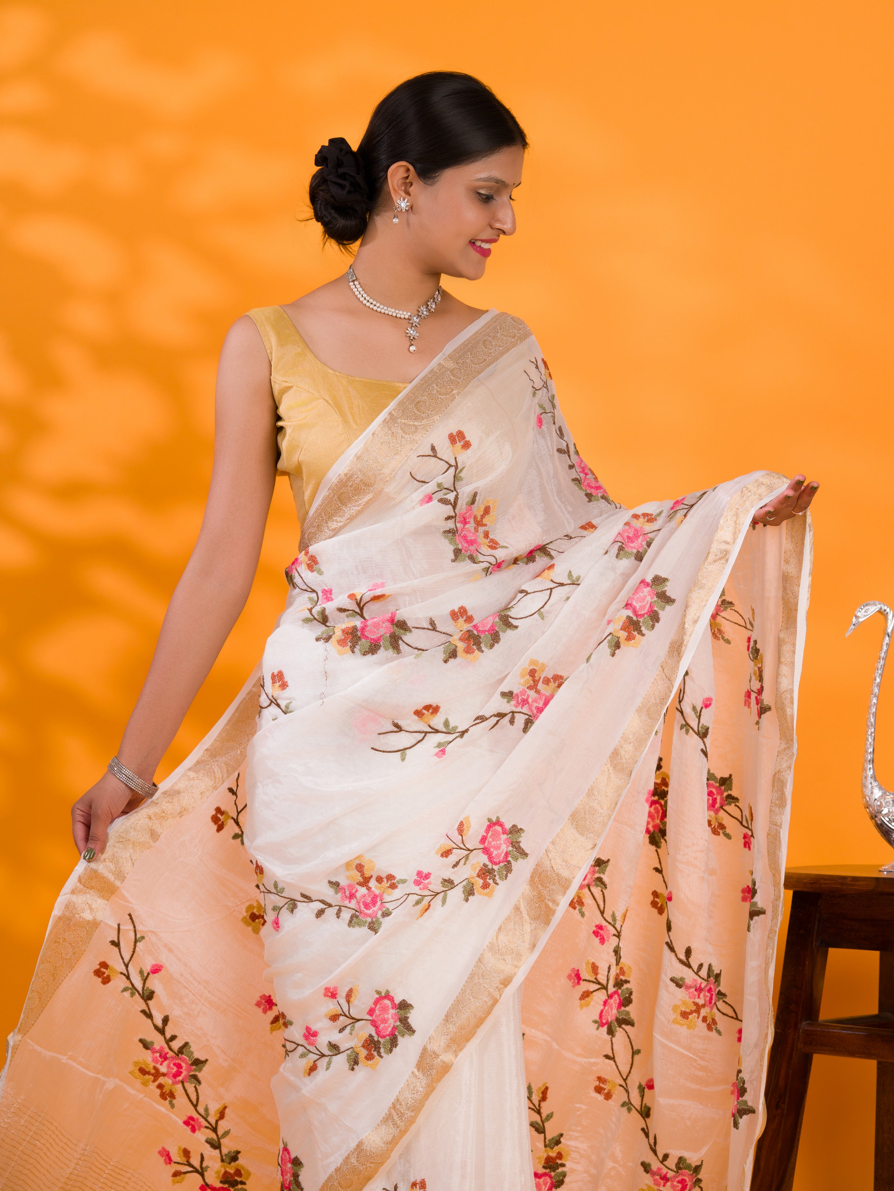 Kashida work saree in flower thread embroidery 
