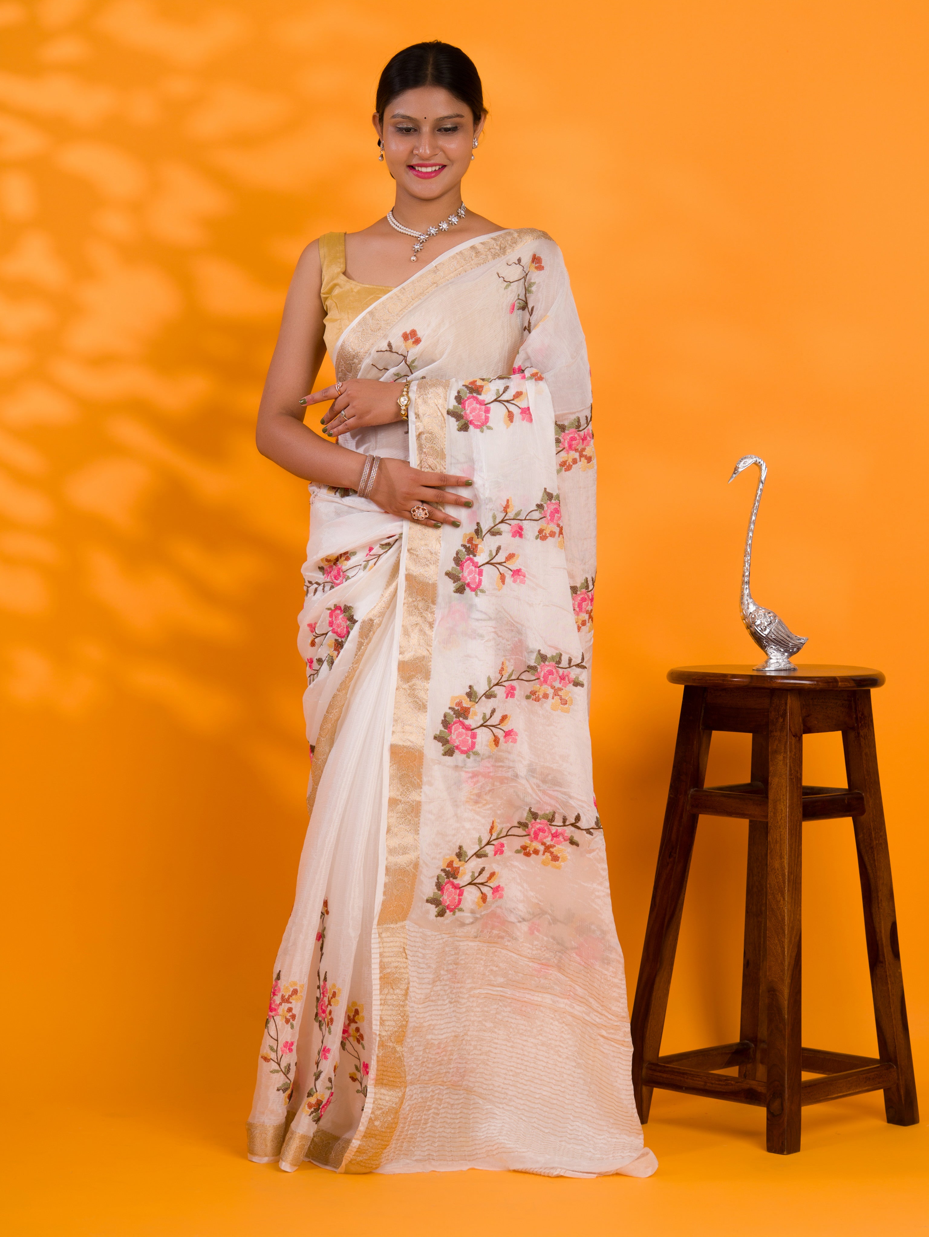 Kashida work saree in flower thread embroidery 
