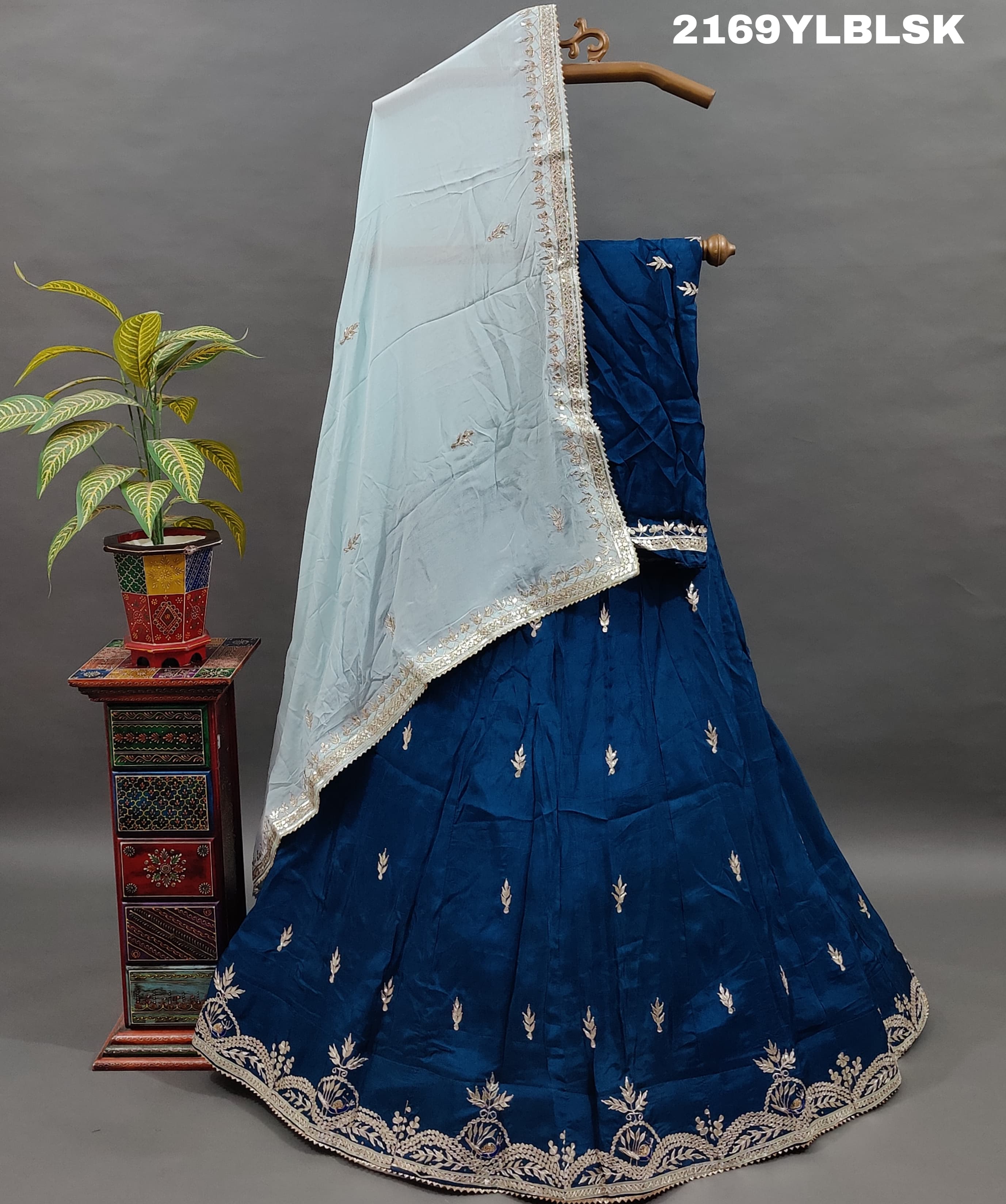KcPc New Lounch Munga silk Bollywood GotapattiWork Lehenga RTK