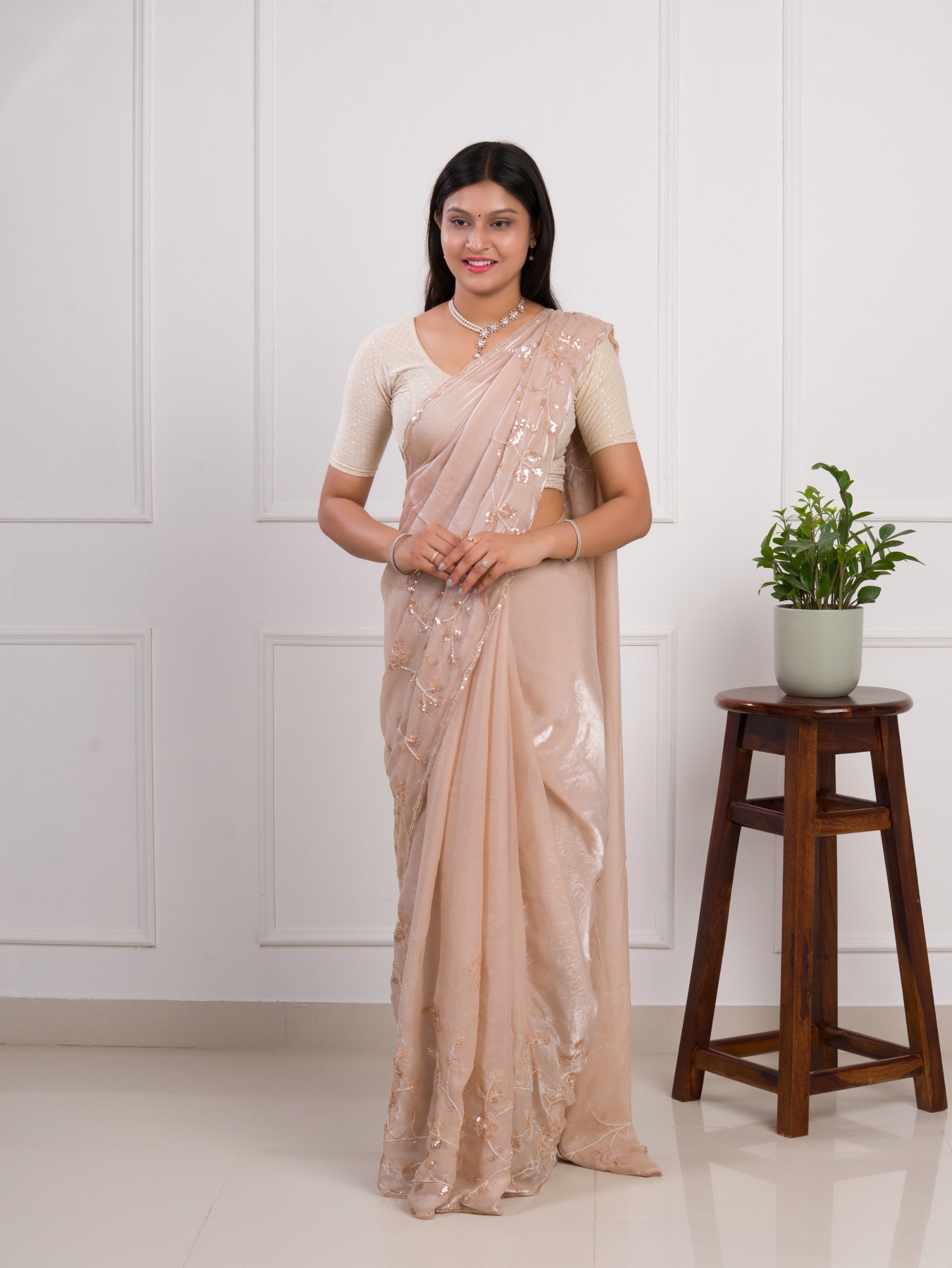  Organza Bollywood Style With Cutdana tari Work Saree in cream colour