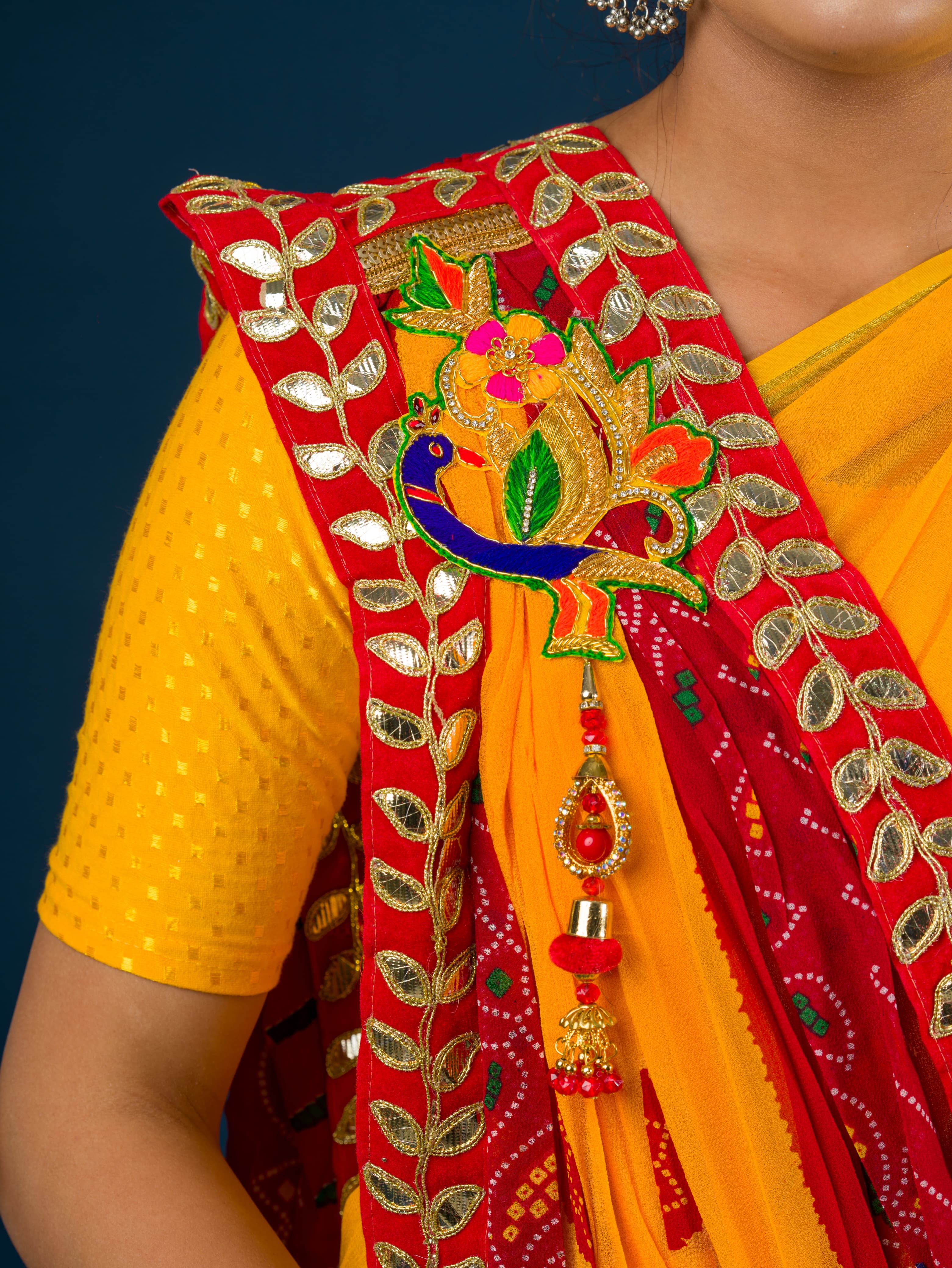 KcPc Rajasthani Marwadi Chunri Pomcha Stole ZHR