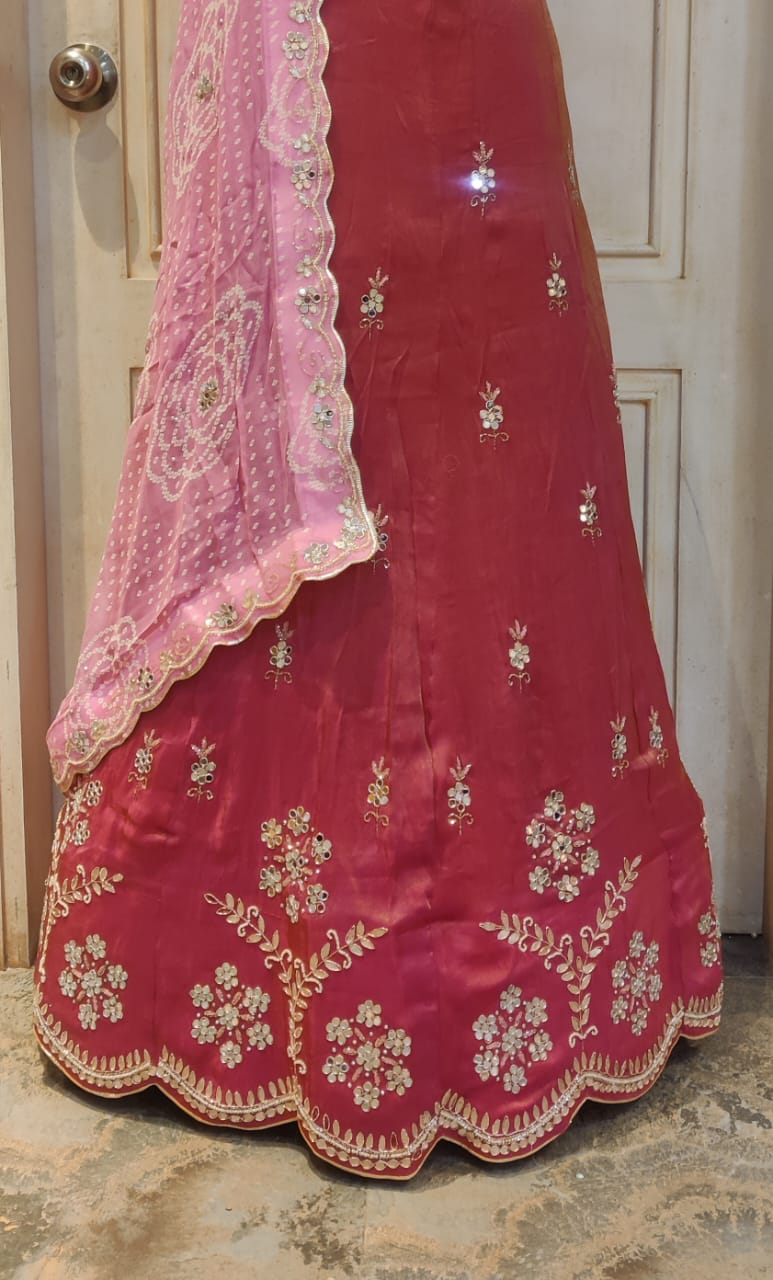  lehenga with bandhani pattern, mirror gotapatti work