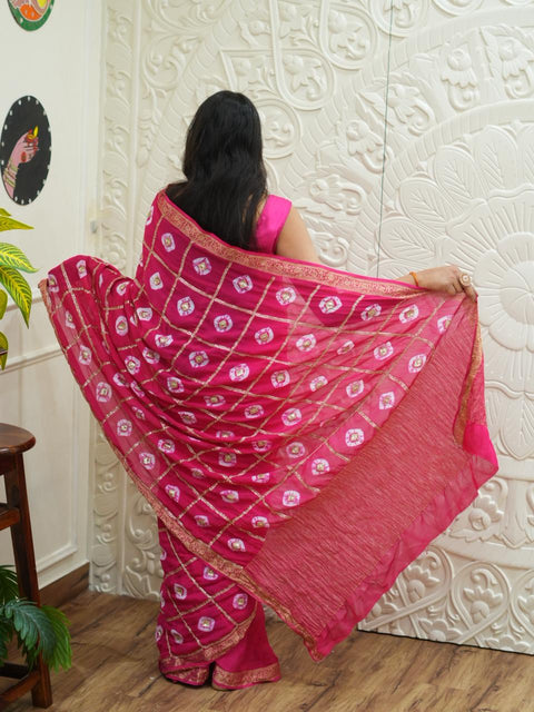 By Banarasi Style Georgette Saree With Exquisite Tari Work