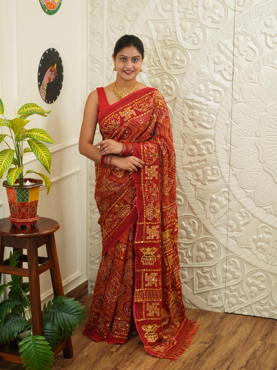 KcPc Designer Vintage Look Cotton Ghatchola Aara Tari Work SareeCHA Red