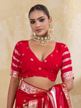 traditional red and white colour saree for gurga pooja 