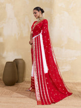 traditional red and white colour saree for gurga pooja 